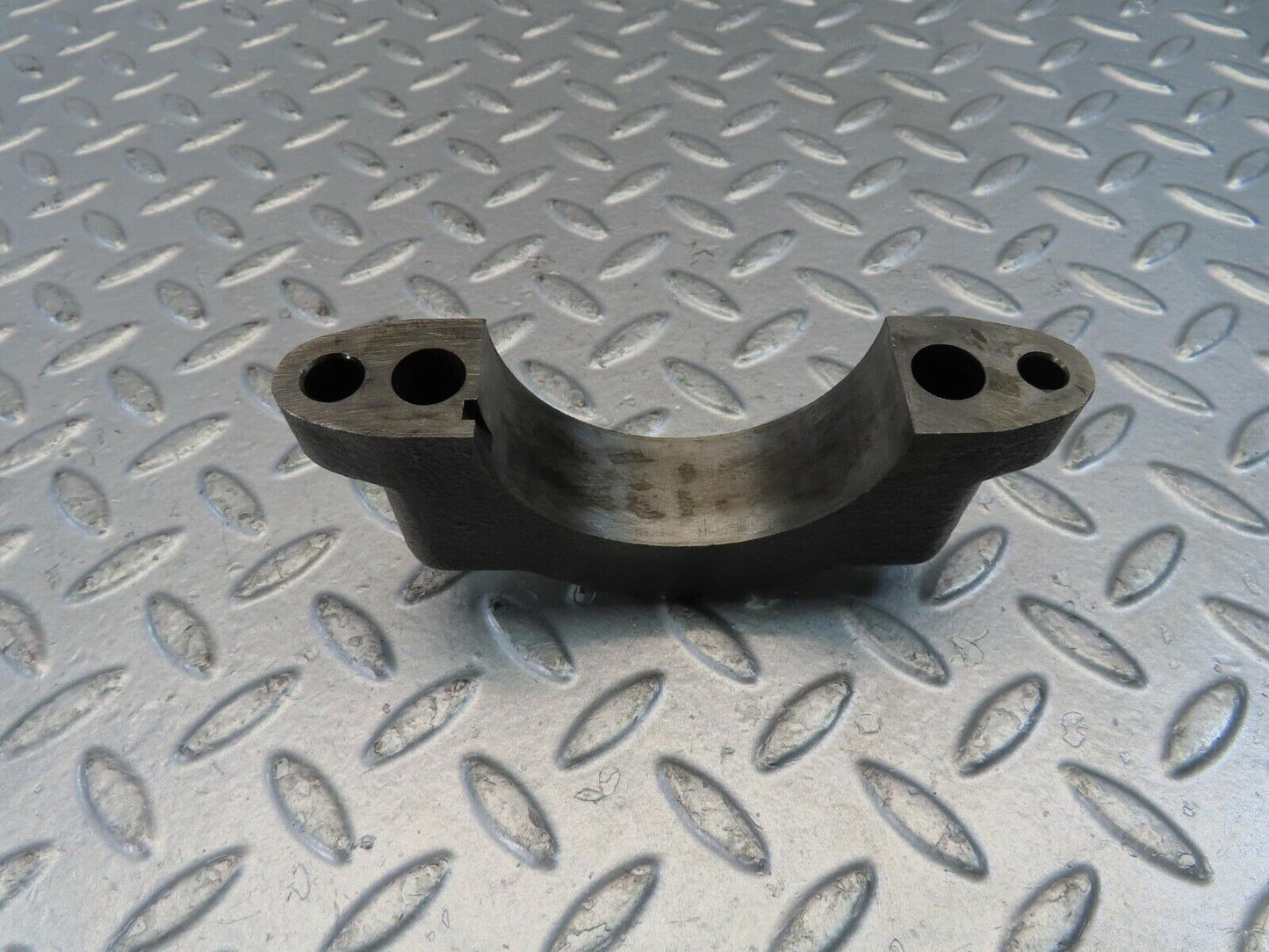 10992 Mercedes-Benz W115 220D Crankshaft Bearing Holder Block 6150110111