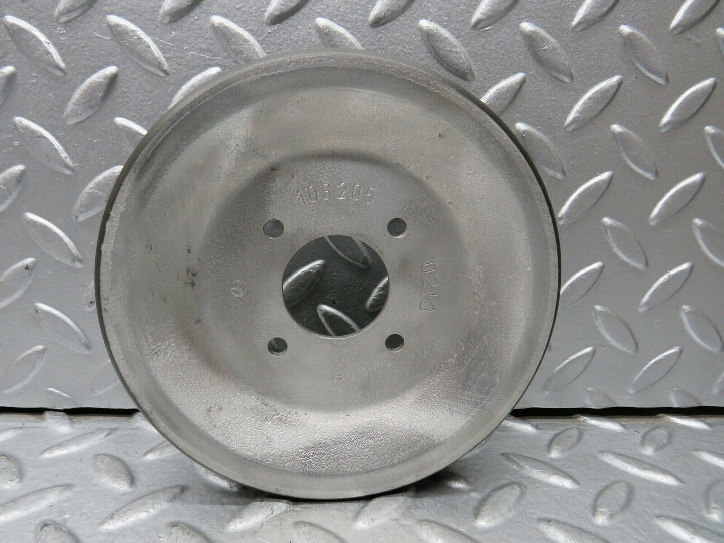 21757 Mercedes-Benz W126 300SE Engine Cooling Fan Pulley 1032050210