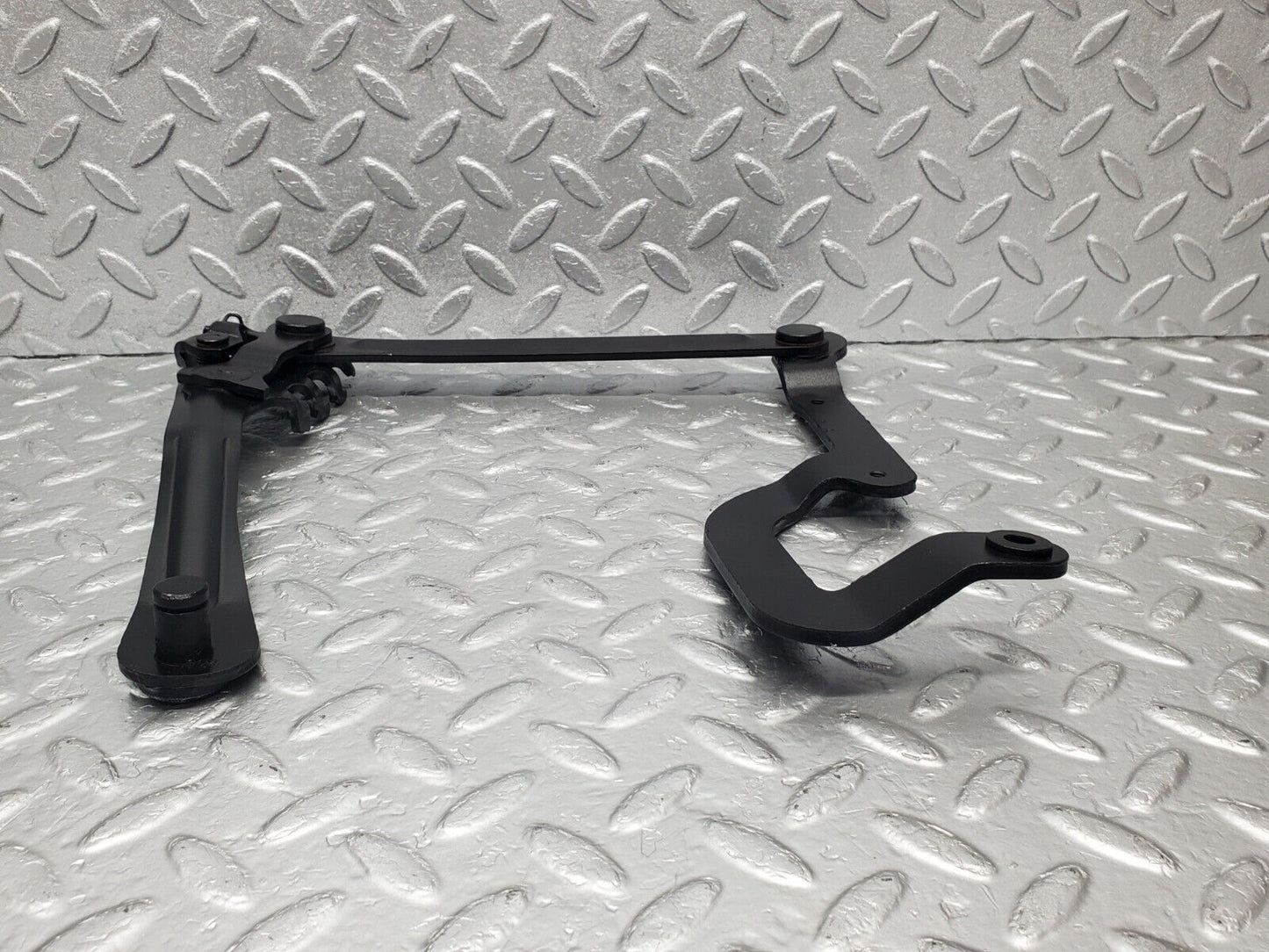 46642 Mercedes-Benz C123 280CE Coupe Bonnet Hinge Right Side
