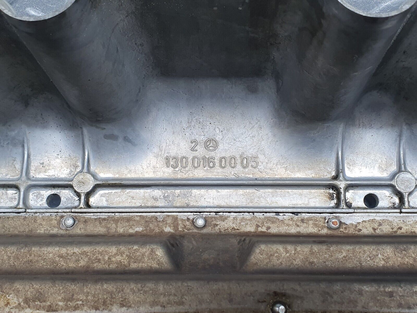 43388 Mercedes-Benz W108 280SE Cylinder Head Valve Cover 1300160005