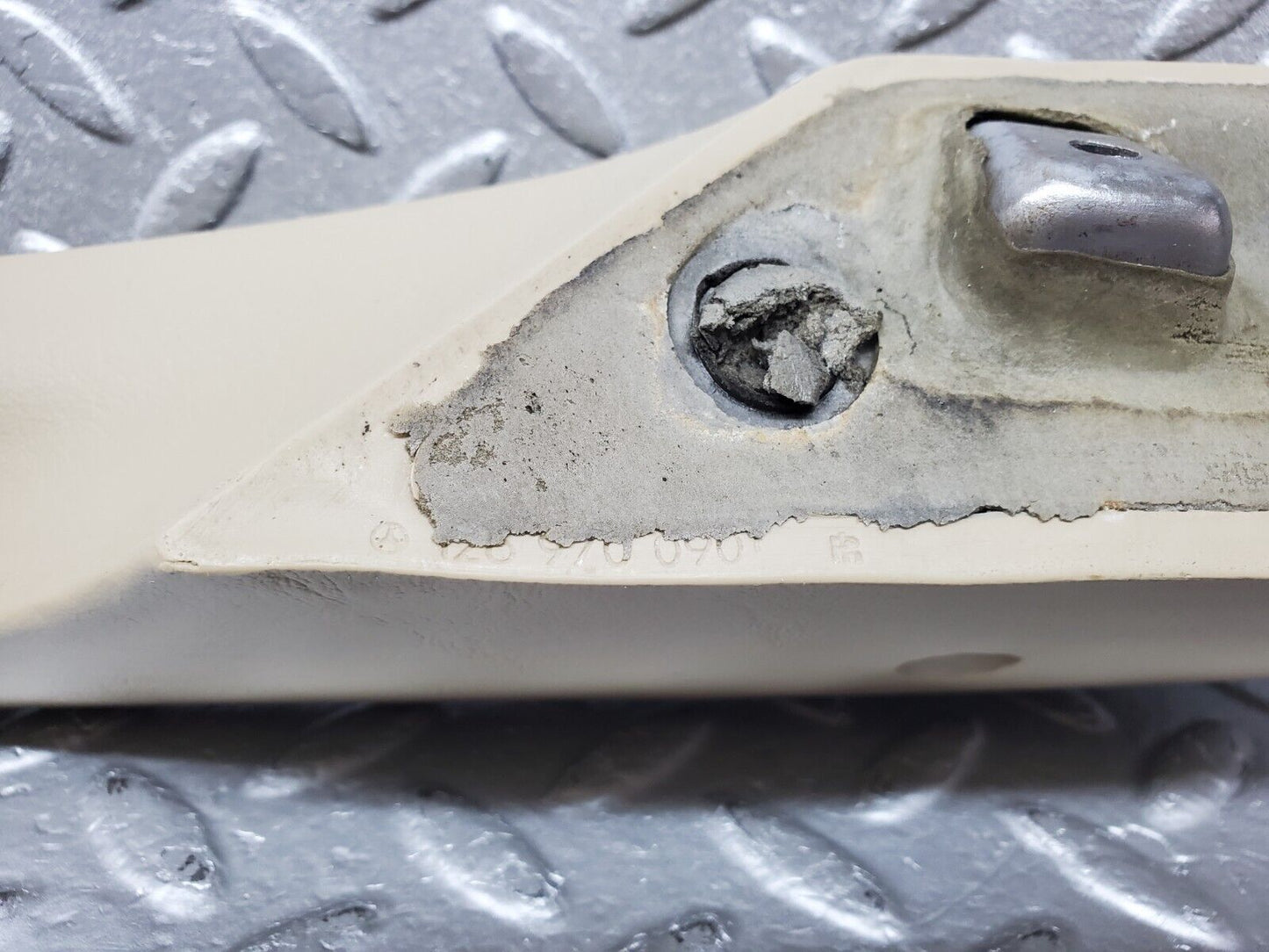45616 Mercedes-Benz W126 420SE Front Left Interior Door Handle Beige 1269700901