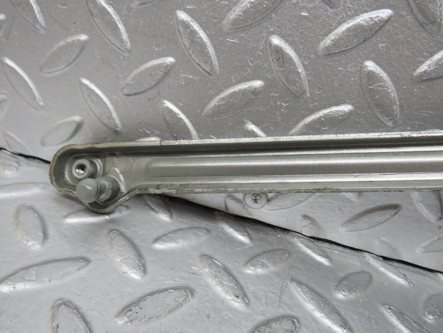 35030 Mercedes-Benz W210 320E Bonnet Hinge Right Side