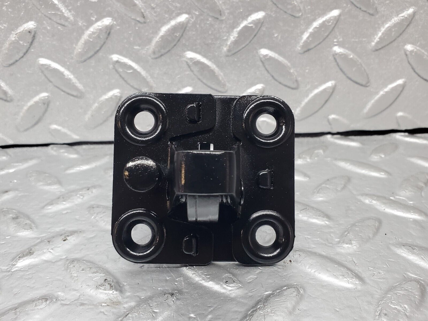 44497 Mercedes-Benz W123 280E Bonnet Lock Latch