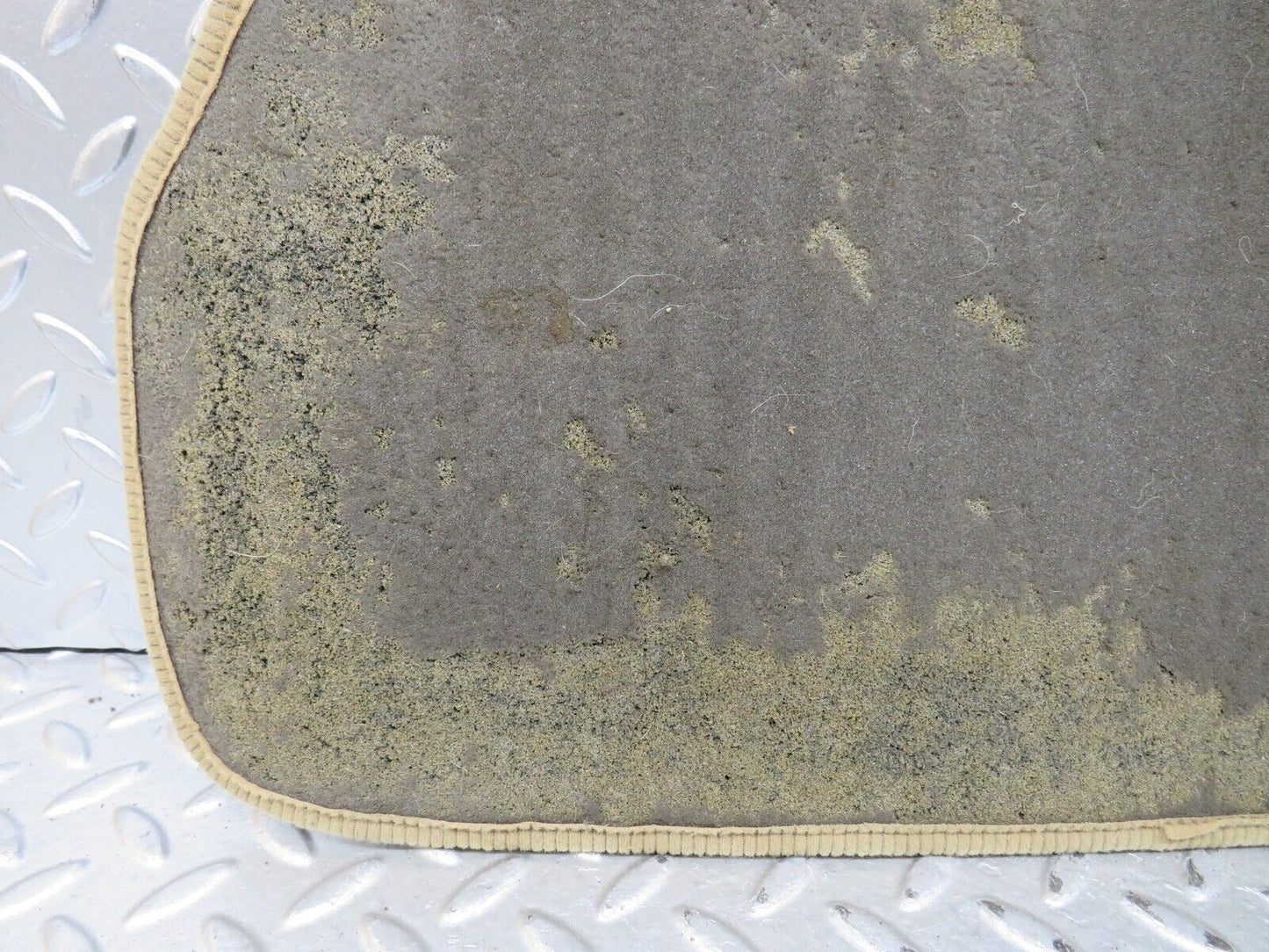 28925 Mercedes-Benz C124 320CE Coupe Rear Left Floor Carpet Beige