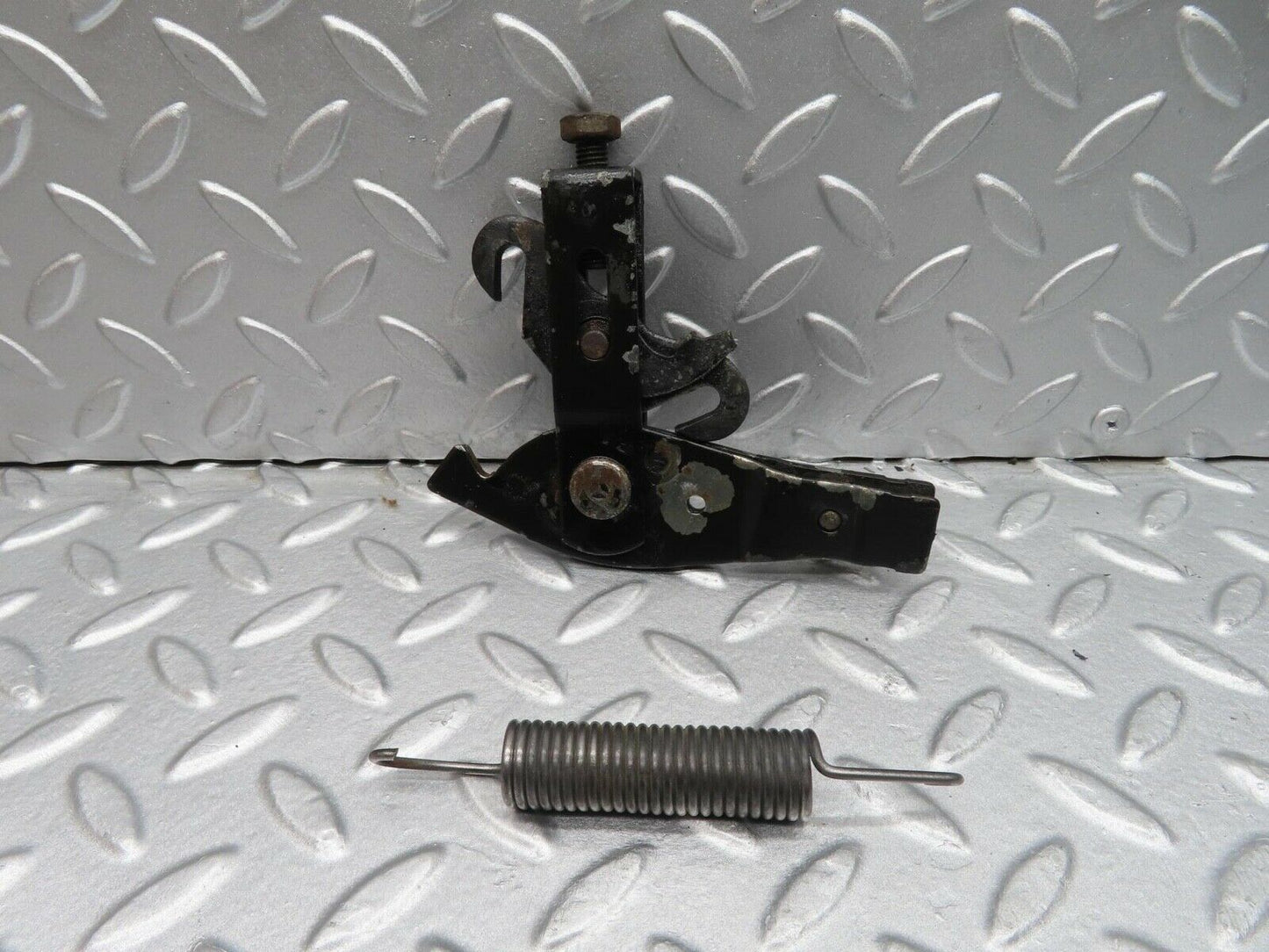 12009 Mercedes-Benz R129 300SL Coupe Handbrake Adjusting Handbrake Regulator