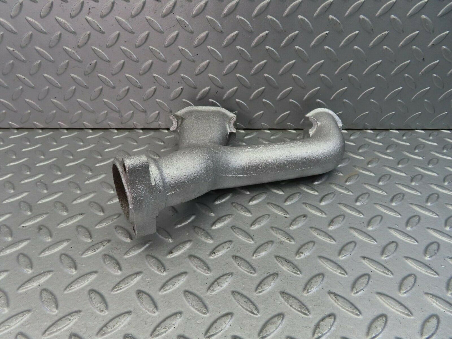9089 Mercedes-Benz W111 Exhaust Manifold 1271420702