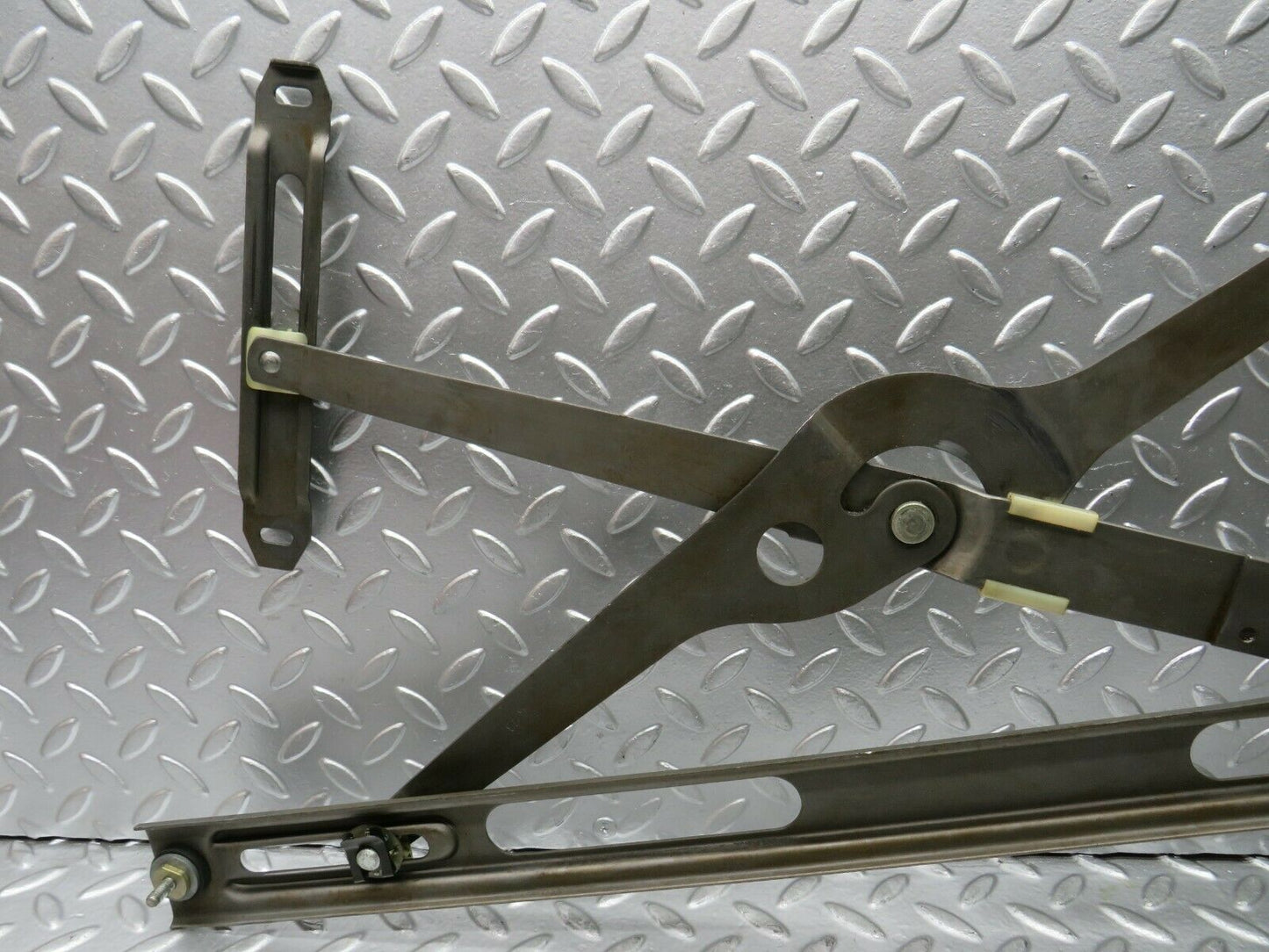 22891 Mercedes-Benz C107 450SLC Front Left Power Window Regulator 1077200746