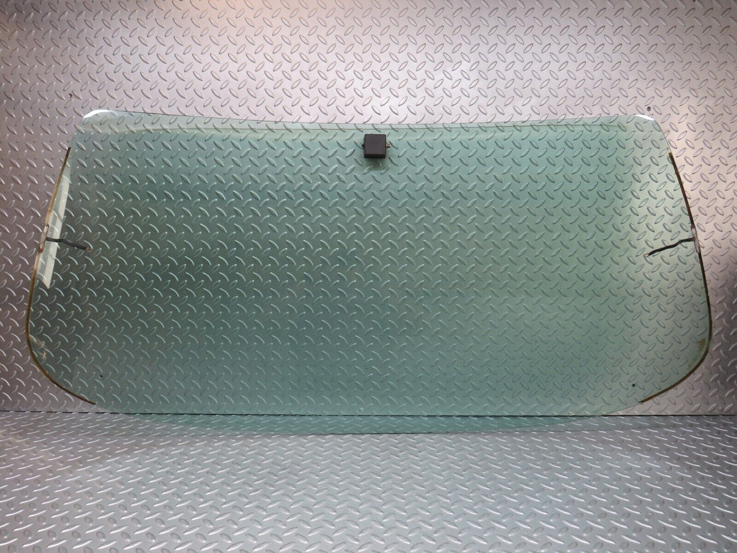 36010 Mercedes-Benz W126 420SE Rear Heated Windscreen