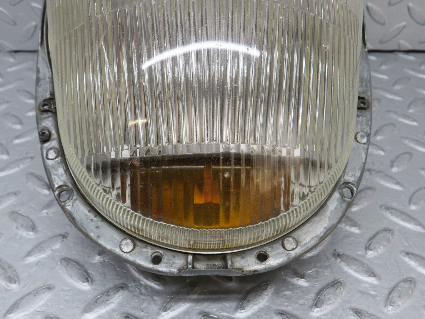 35864 Mercedes-Benz W108 Headlight Bosch 1305630023