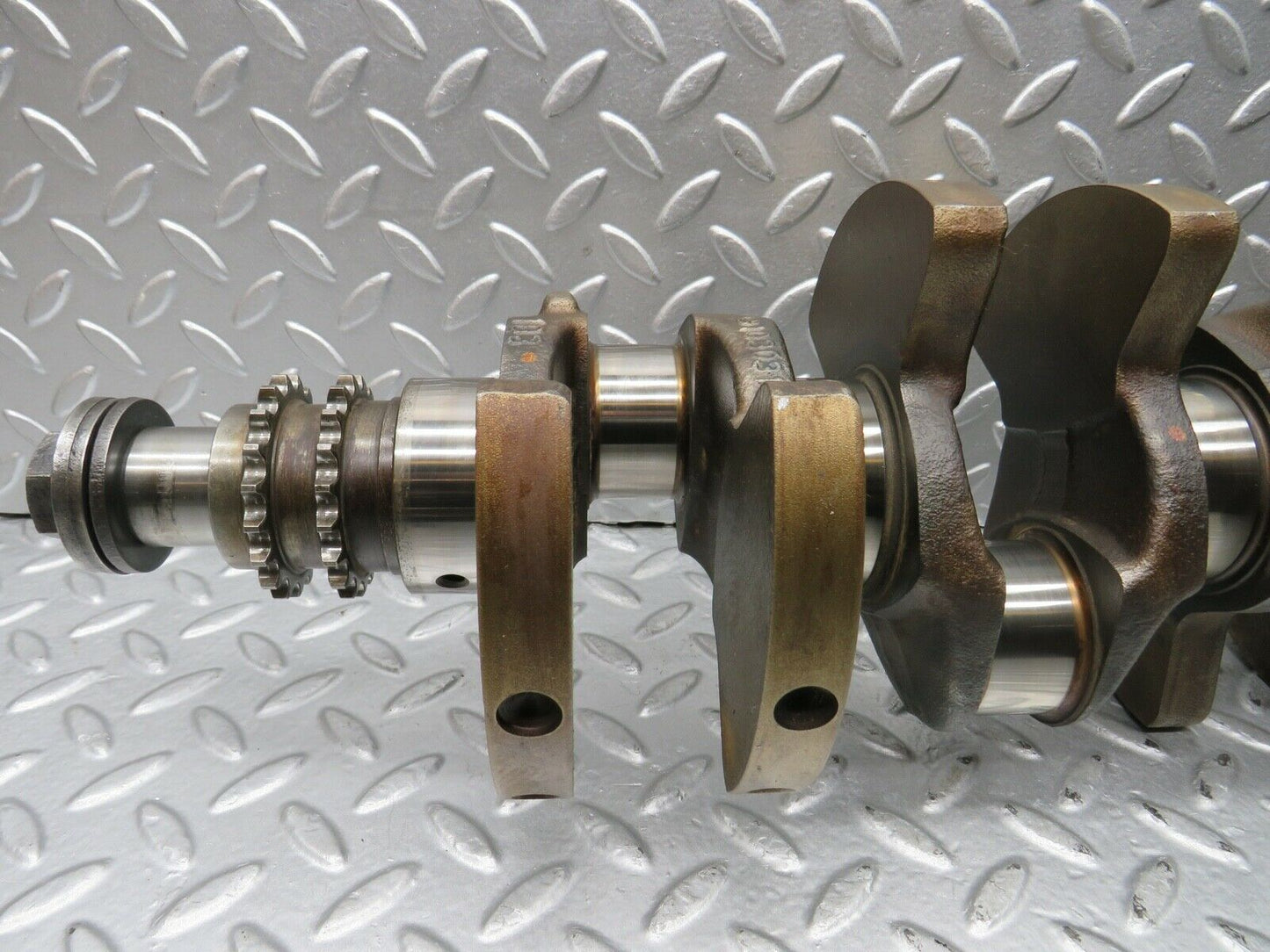21781 Mercedes-Benz W126 300SE Crankshaft