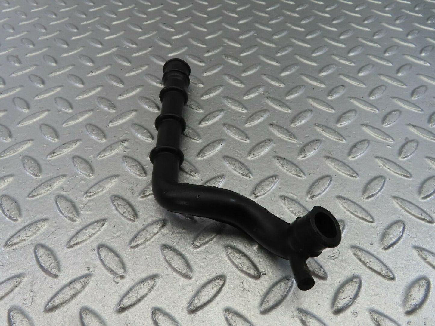 10811 Mercedes-Benz W123 230E Air Intake Pipe 1020940282