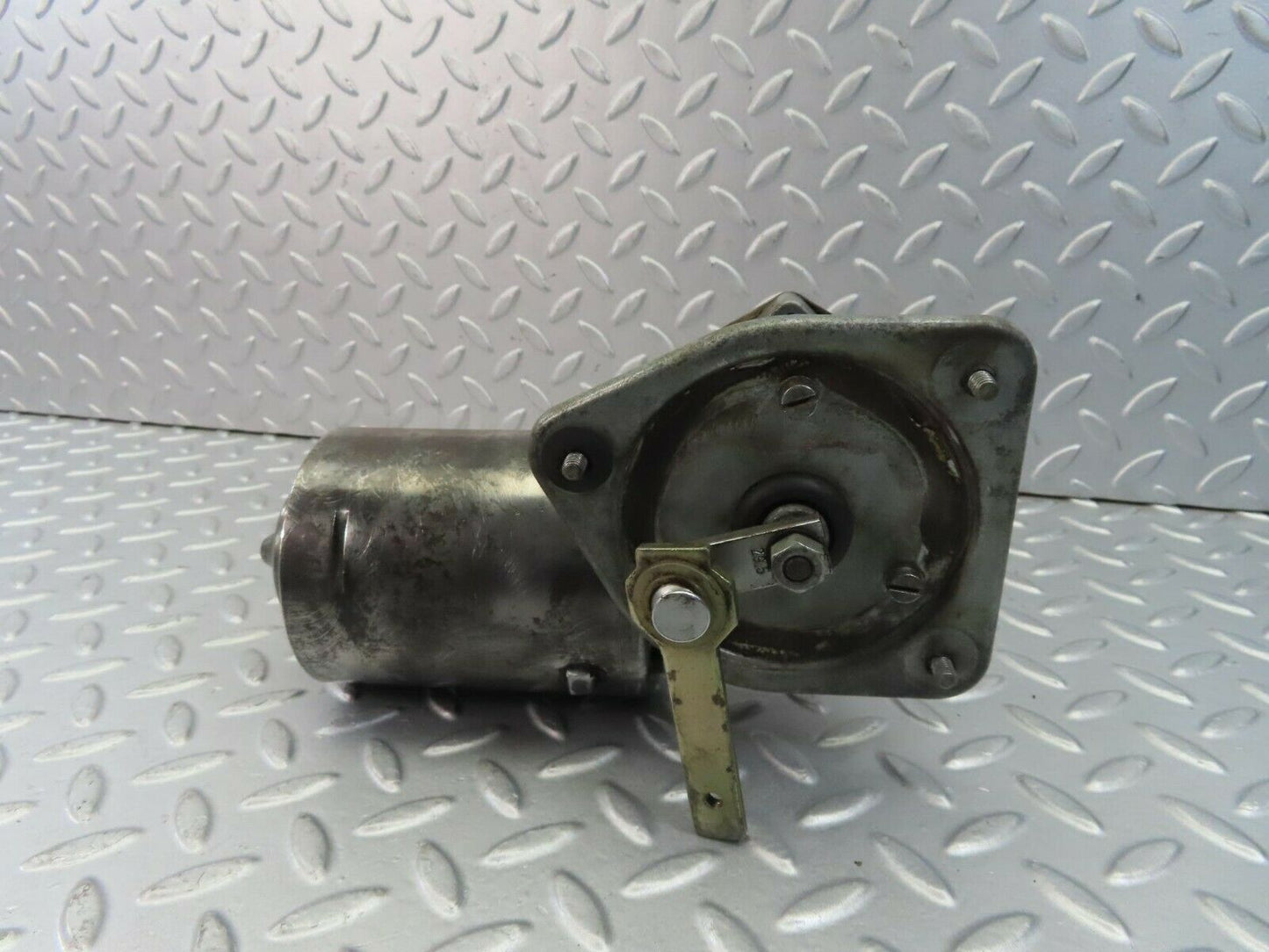 8938 Mercedes-Benz W108 Wiper Motor Bosch