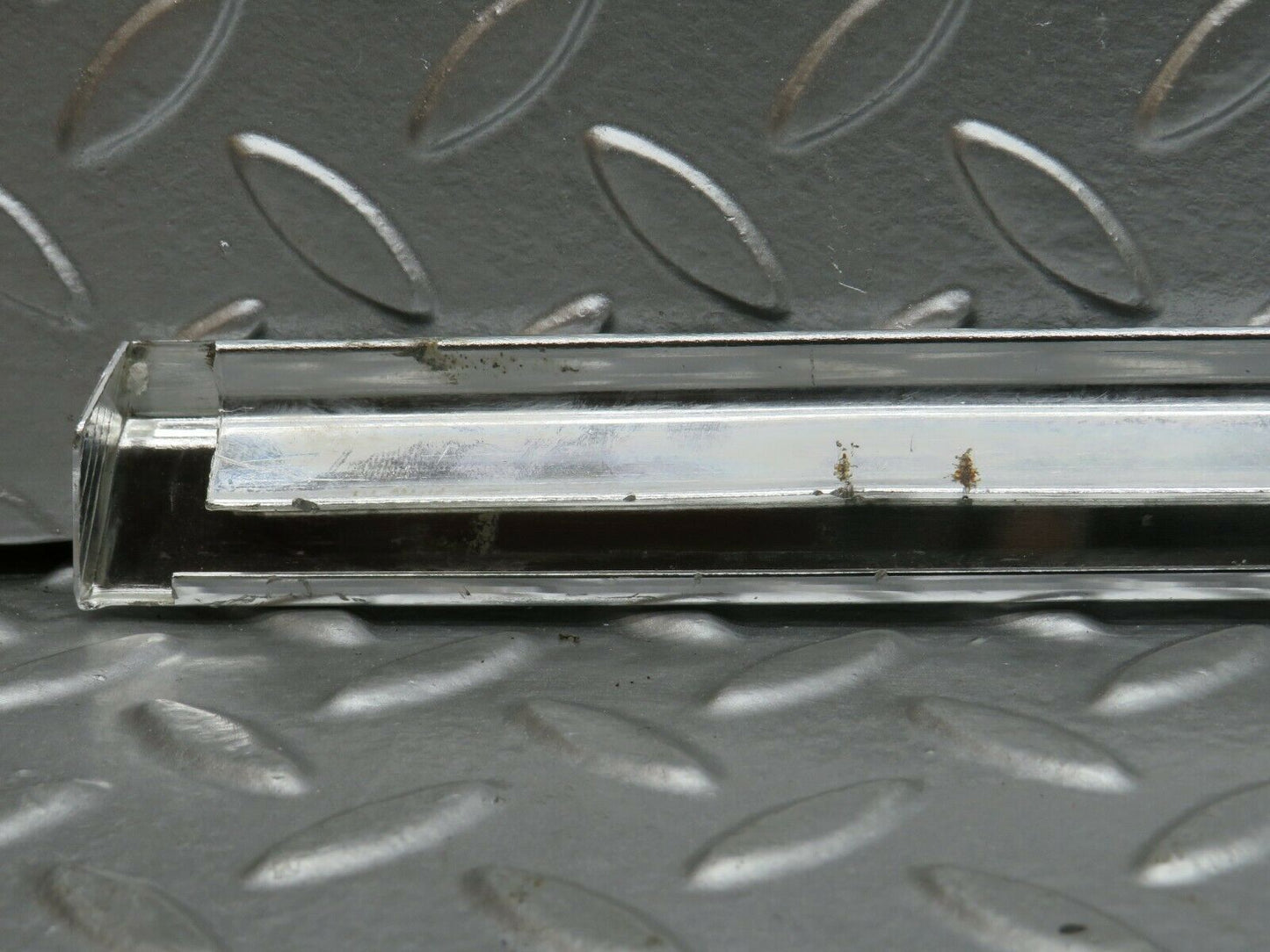 22738 Mercedes-Benz C107 450SLC Coupe Left Door Chrome Trim
