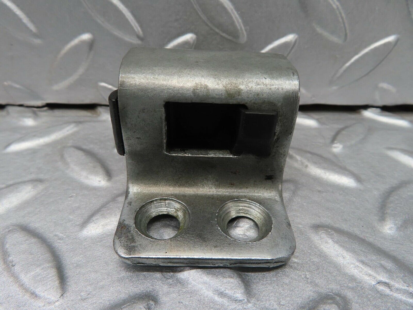 15940 Mercedes-Benz W123 280E Door Lock Latch Right Side