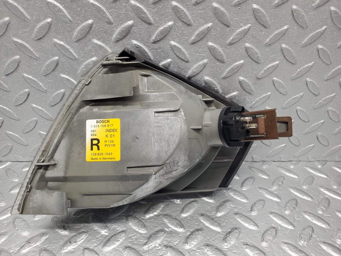 46901 Mercedes-Benz R129 320SL Coupe Front Right Indicator Light Bosch 1298261043 1315106917