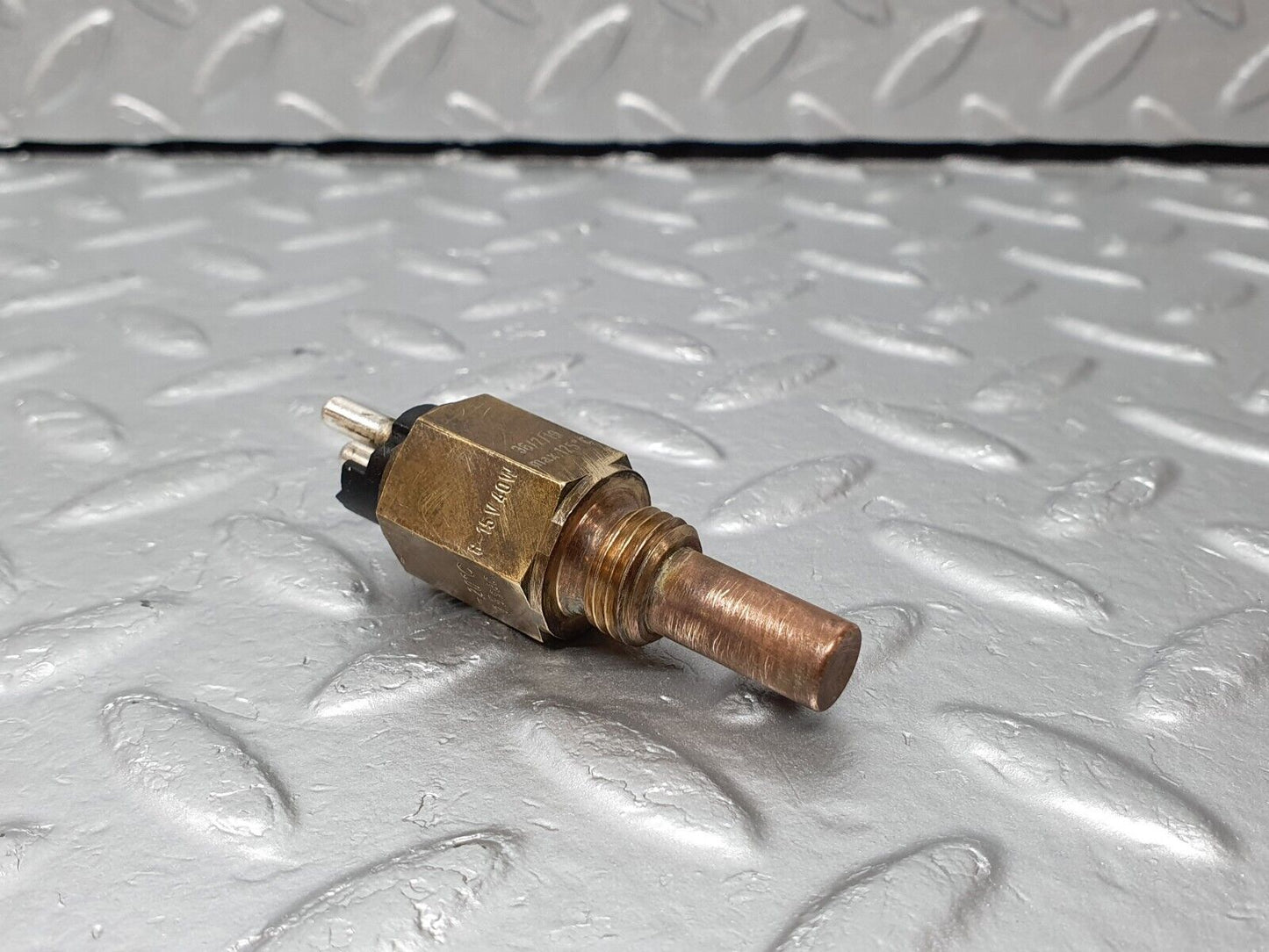 41331 Mercedes-Benz W123 280E Temperature Sensor VDO
