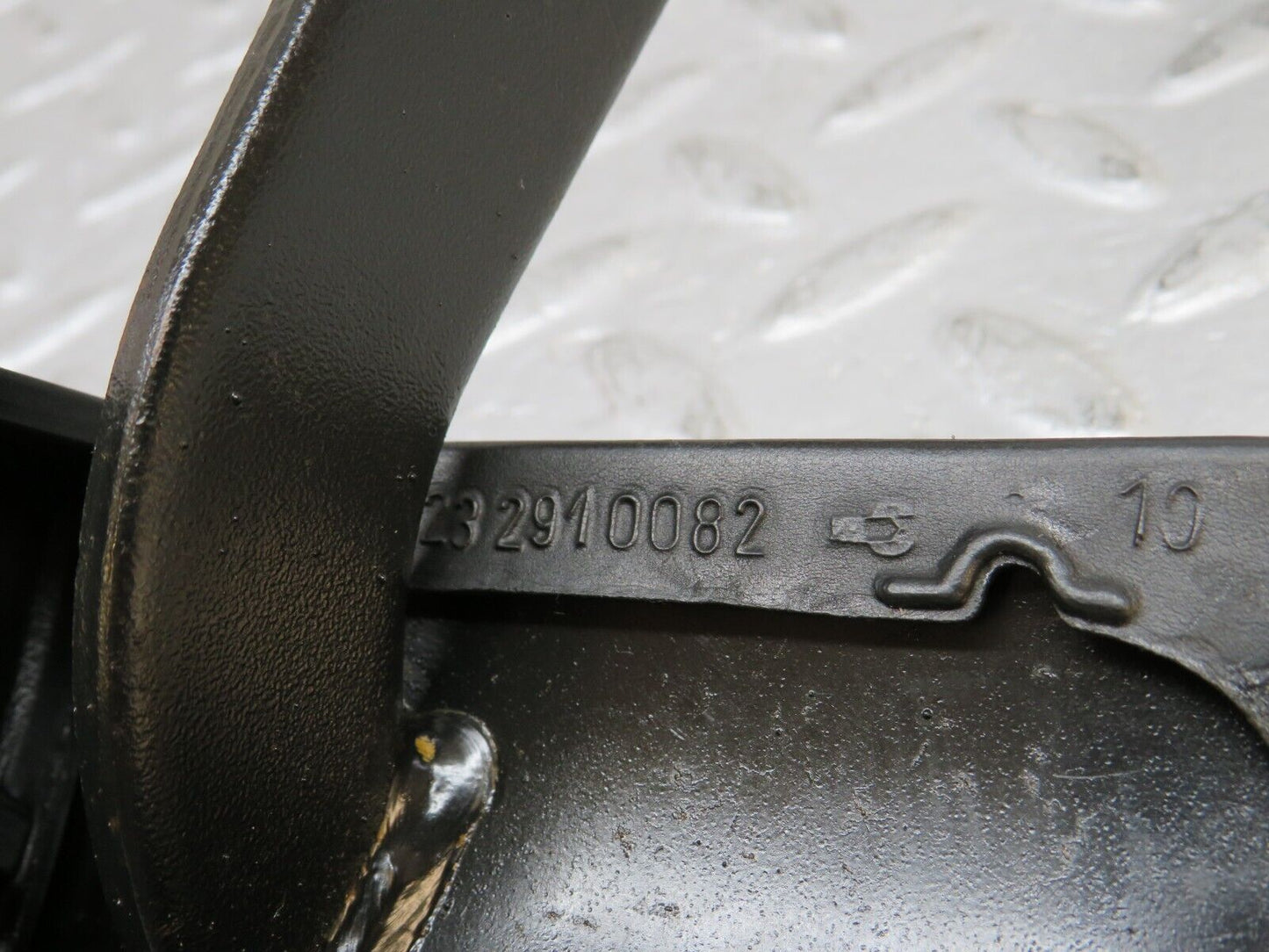 37973 Mercedes-Benz A124 320E Cabriolet Brake Pedal With Rubber 1232910082