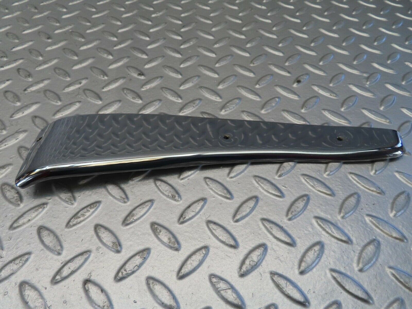 11656 Mercedes-Benz R107 450SL Right Door Chrome Cover