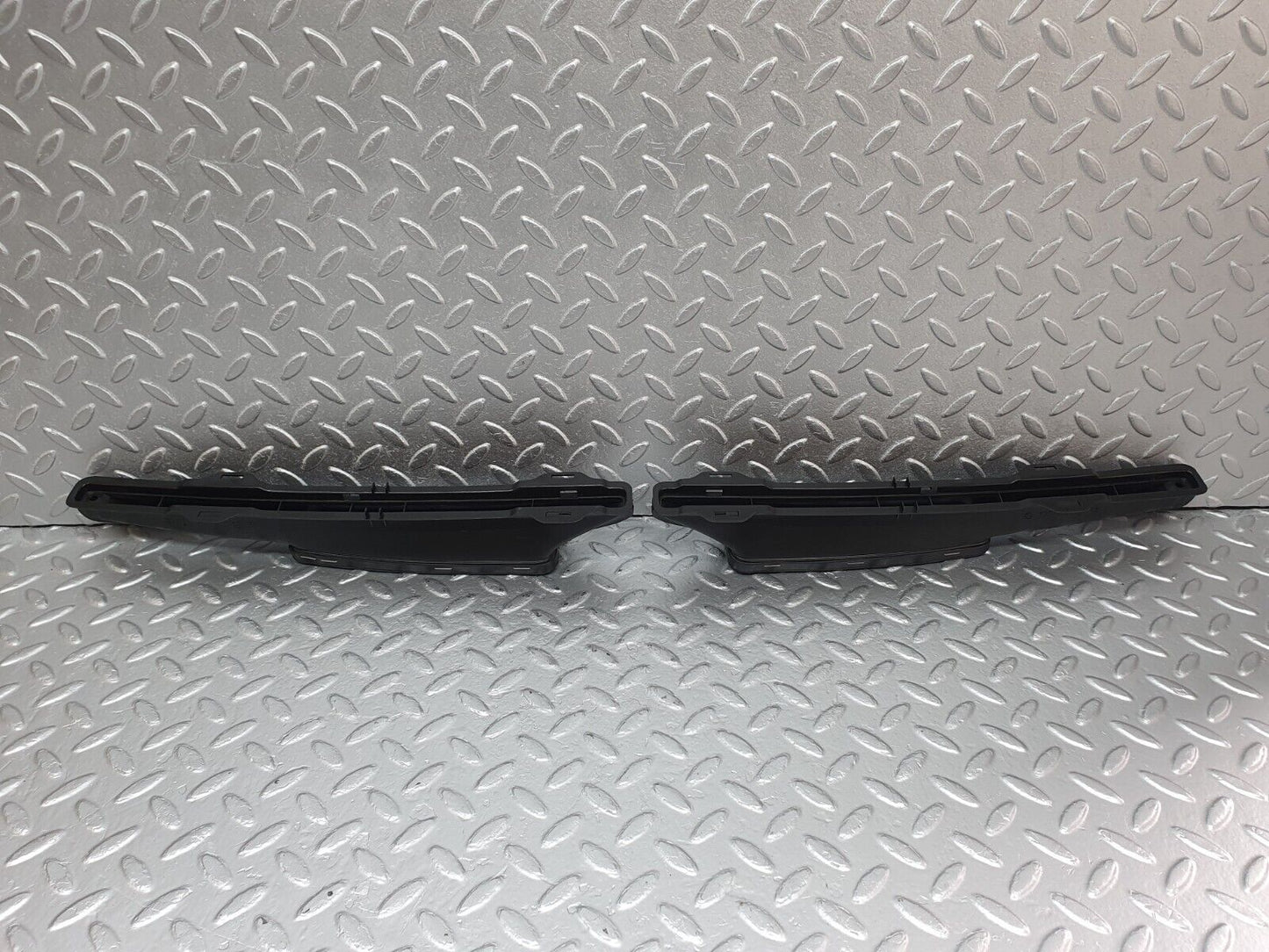 42325 Mercedes-Benz R129 320SL Coupe Dashboard Air Vent Duct 1298300119 1298300219