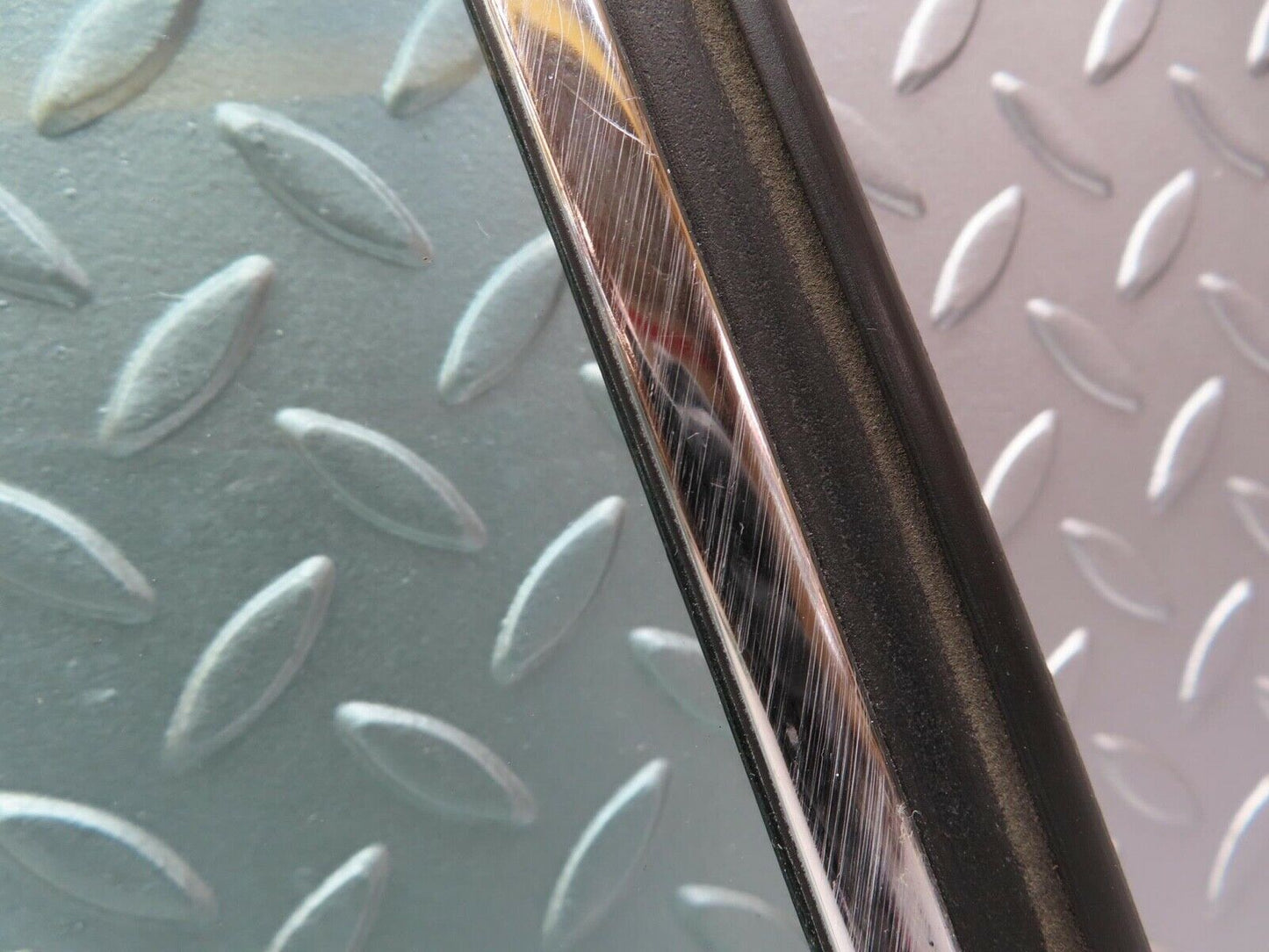 14121 Mercedes-Benz C107 280SLC Rear Right Quarter Window Glass