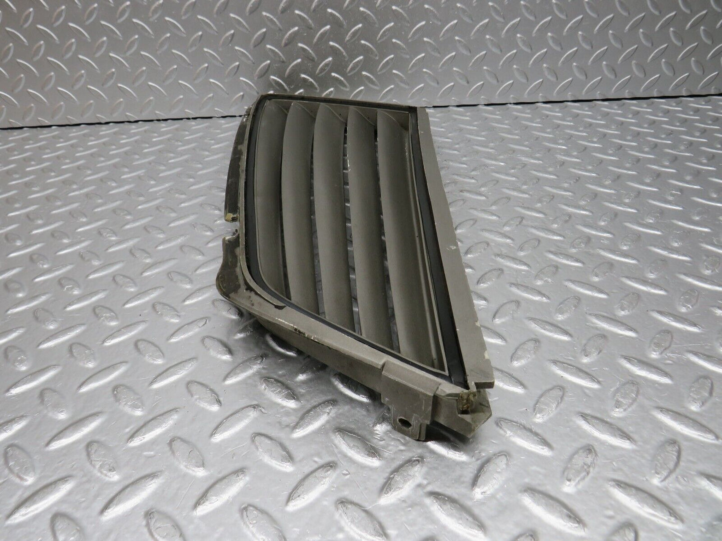 0706 Mercedes-Benz C107 350SLC Coupe Side Window Louvre Rear Left