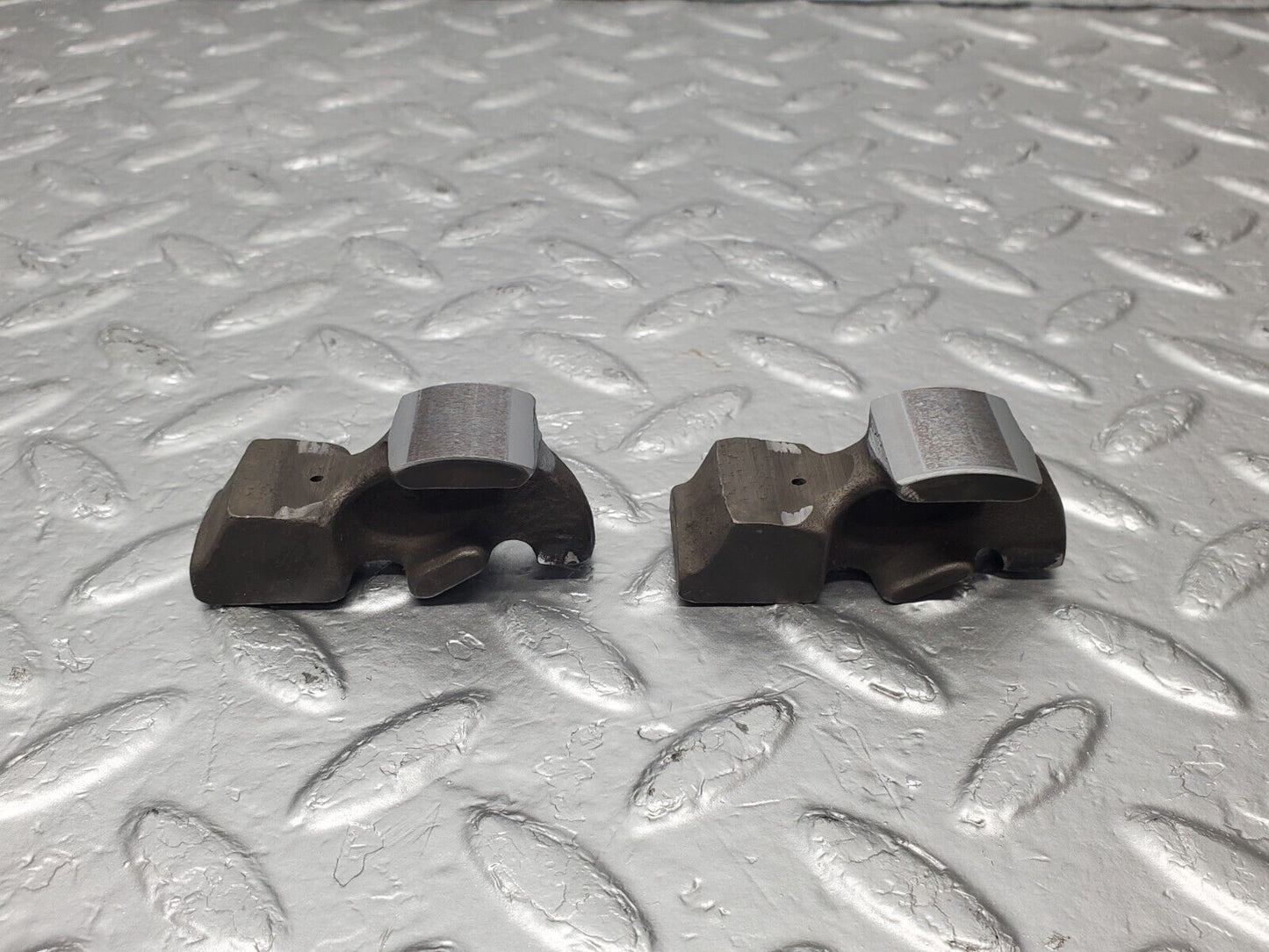 46608 Mercedes-Benz C123 280CE Coupe Valve Rocker Arm With Spring And Tappet