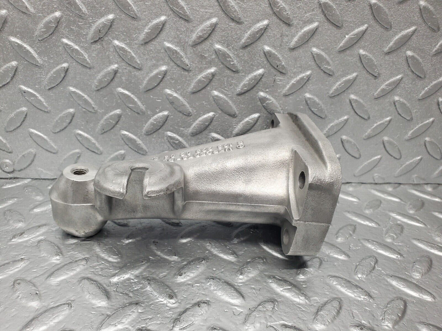 46649 Mercedes-Benz C123 280CE Coupe Engine Mount Bracket Left Side 1232230204