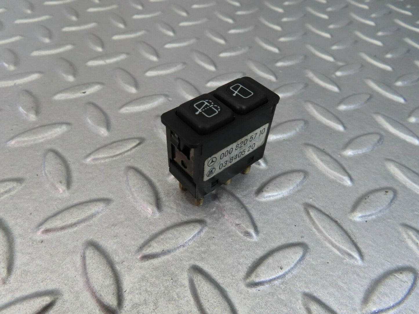 8223 Mercedes-Benz C107 Wiper Switch 0008205710