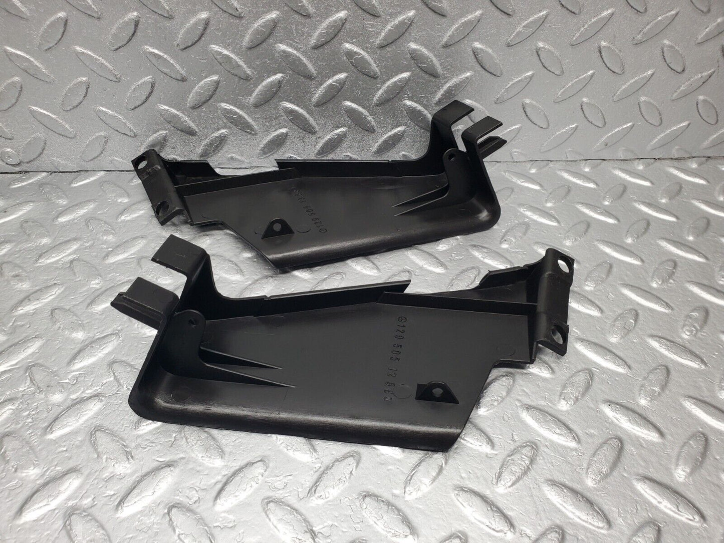 46963 Mercedes-Benz R129 320SL Coupe Radiator Fan Shroud Cover 1295051388 1295051288