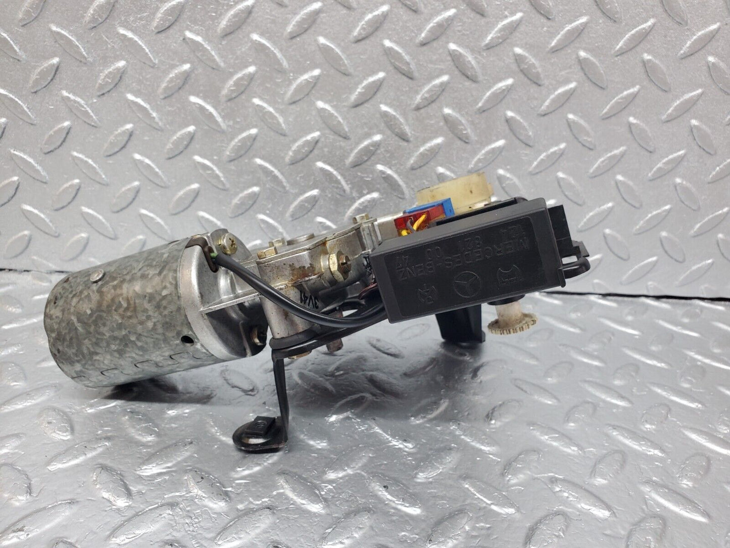 45794 Mercedes-Benz W126 420SE Sunroof Motor Webasto With Relay 1248210047