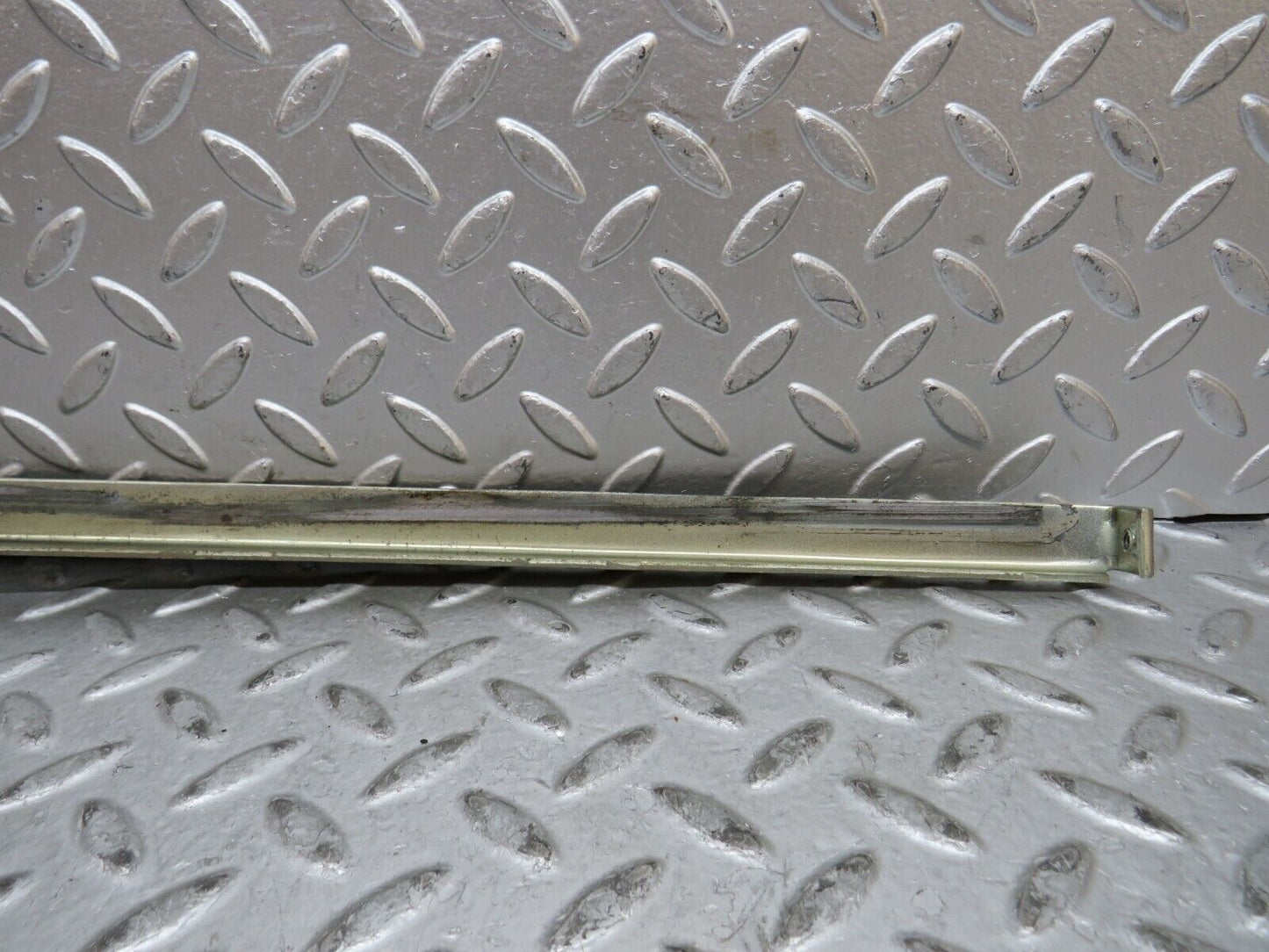 29193 Mercedes-Benz C124 320CE Coupe Right Door Window Channel