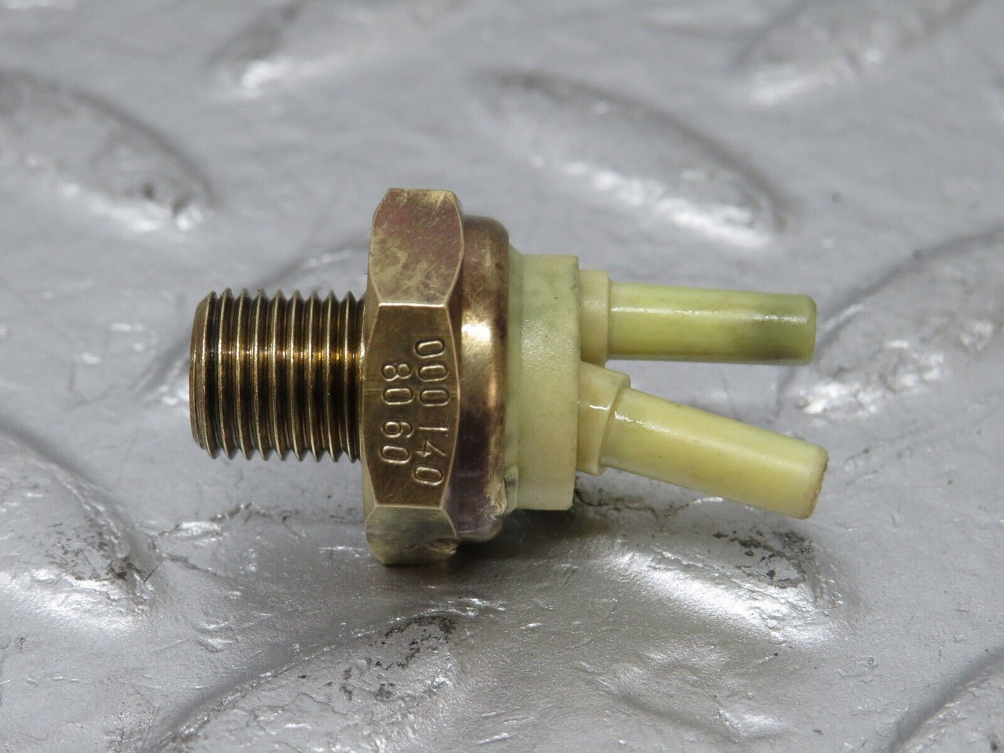 34514 Mercedes-Benz C126 380SEC Coupe EGR Vacuum Thermo Valve 0001408060