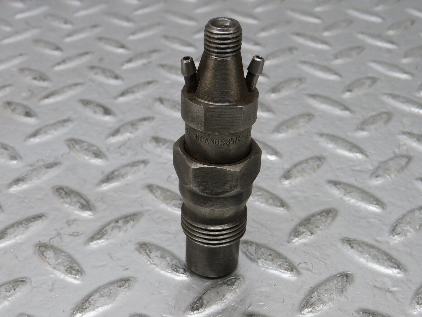 27002 Mercedes-Benz W123 240D Fuel Injector Bosch KCA30S35/4
