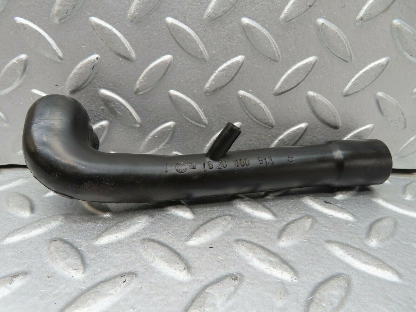 15686 Mercedes-Benz R107 450SL Crankcase Breather Hose 1160940791