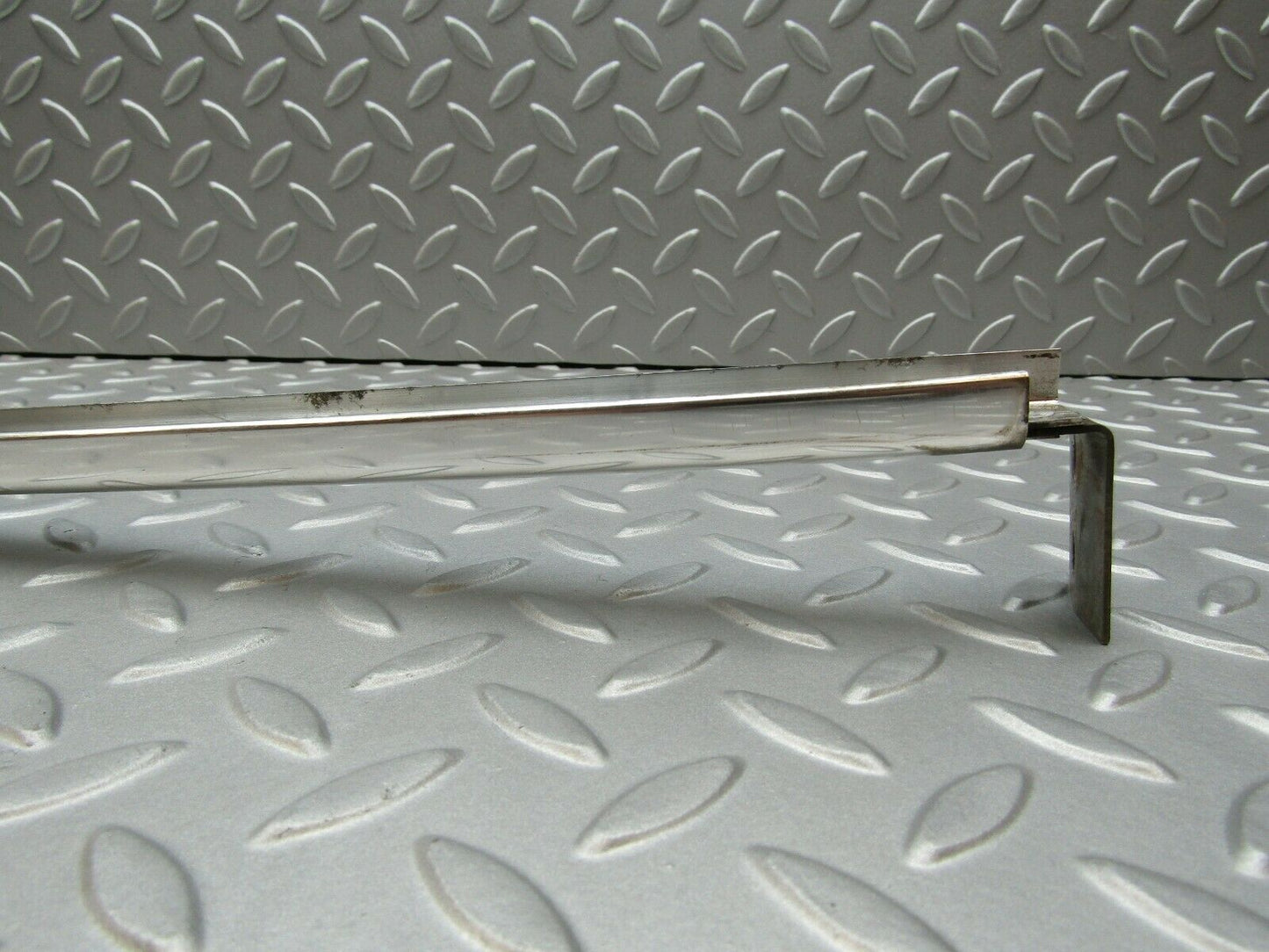 3322 Mercedes-Benz W115 220D Rear Right Chrome Window Chanel