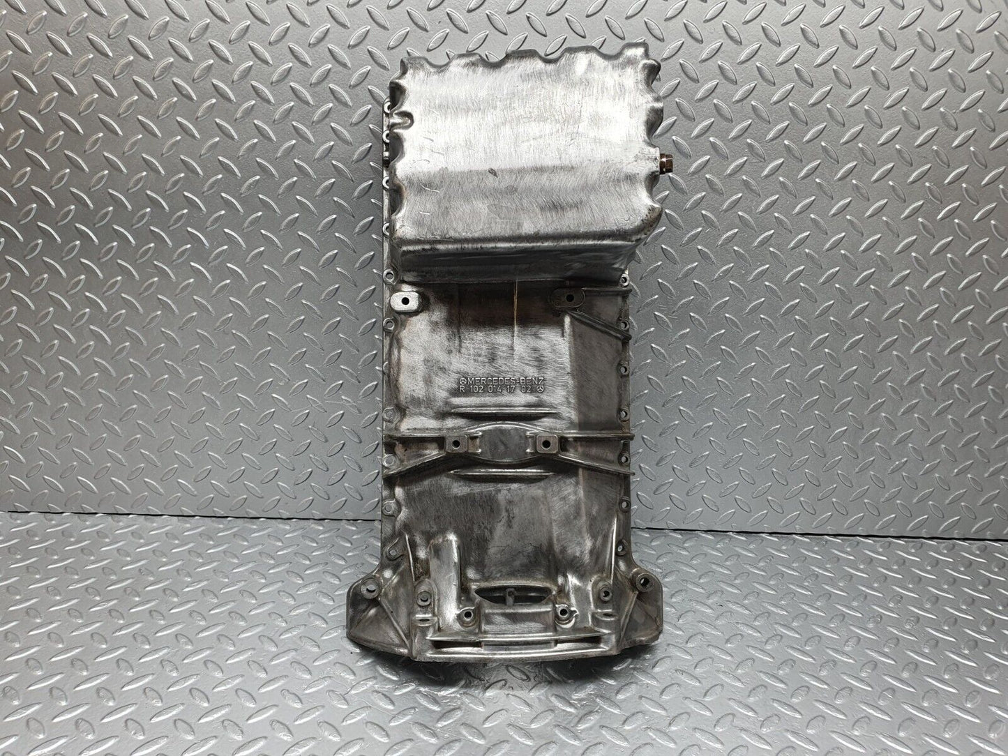 43074 Mercedes-Benz W123 Oil Pan Oil Sump 1020141702
