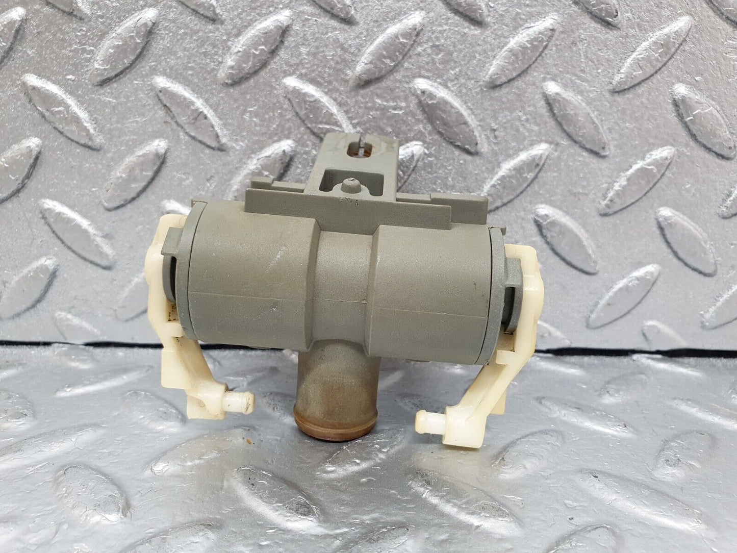44045 Mercedes-Benz C123 230CE Coupe Heater Control Valve 1238302084