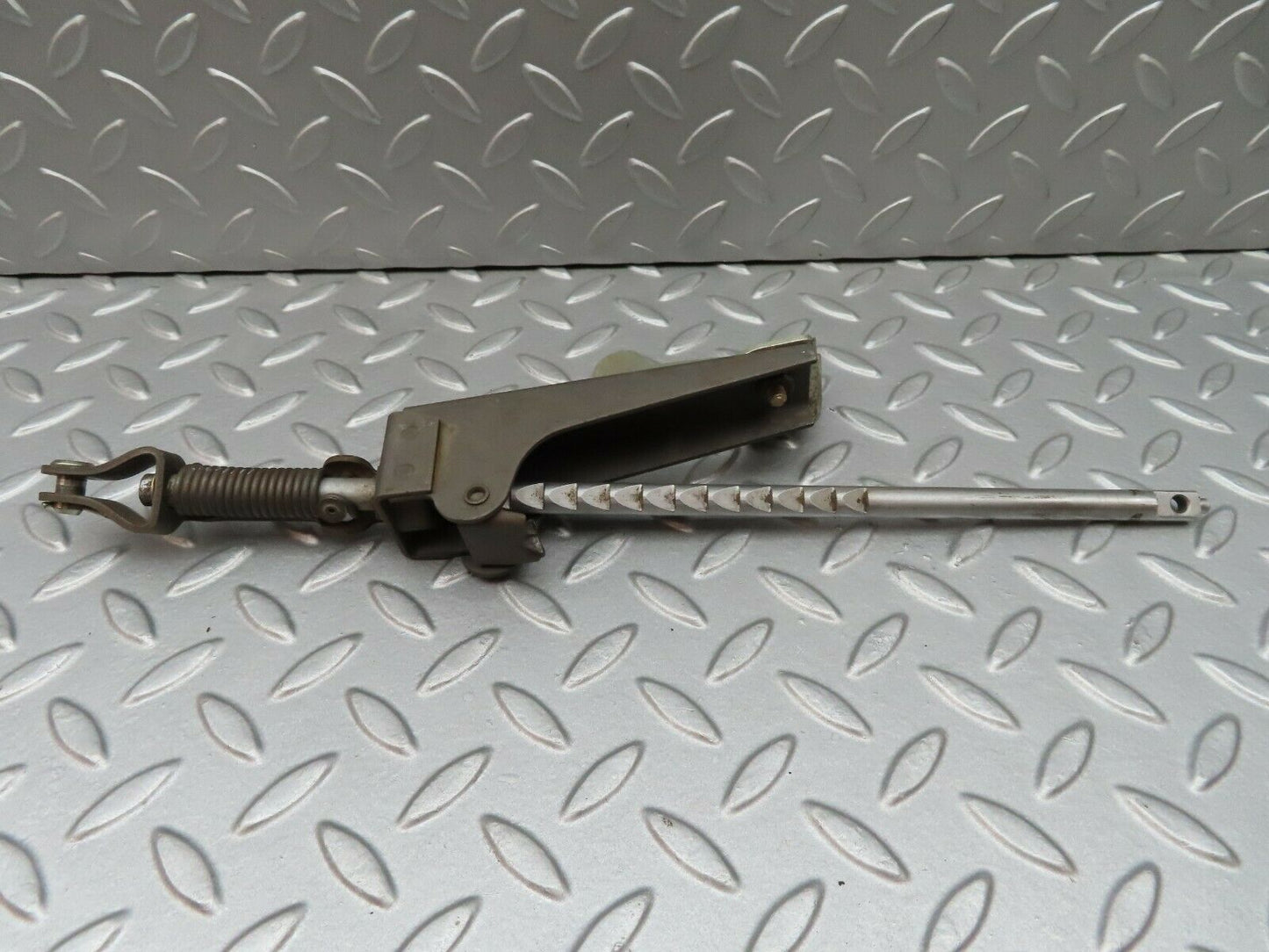 3790 Mercedes-Benz S123 200T Wagon Handbrake Regulator Rod
