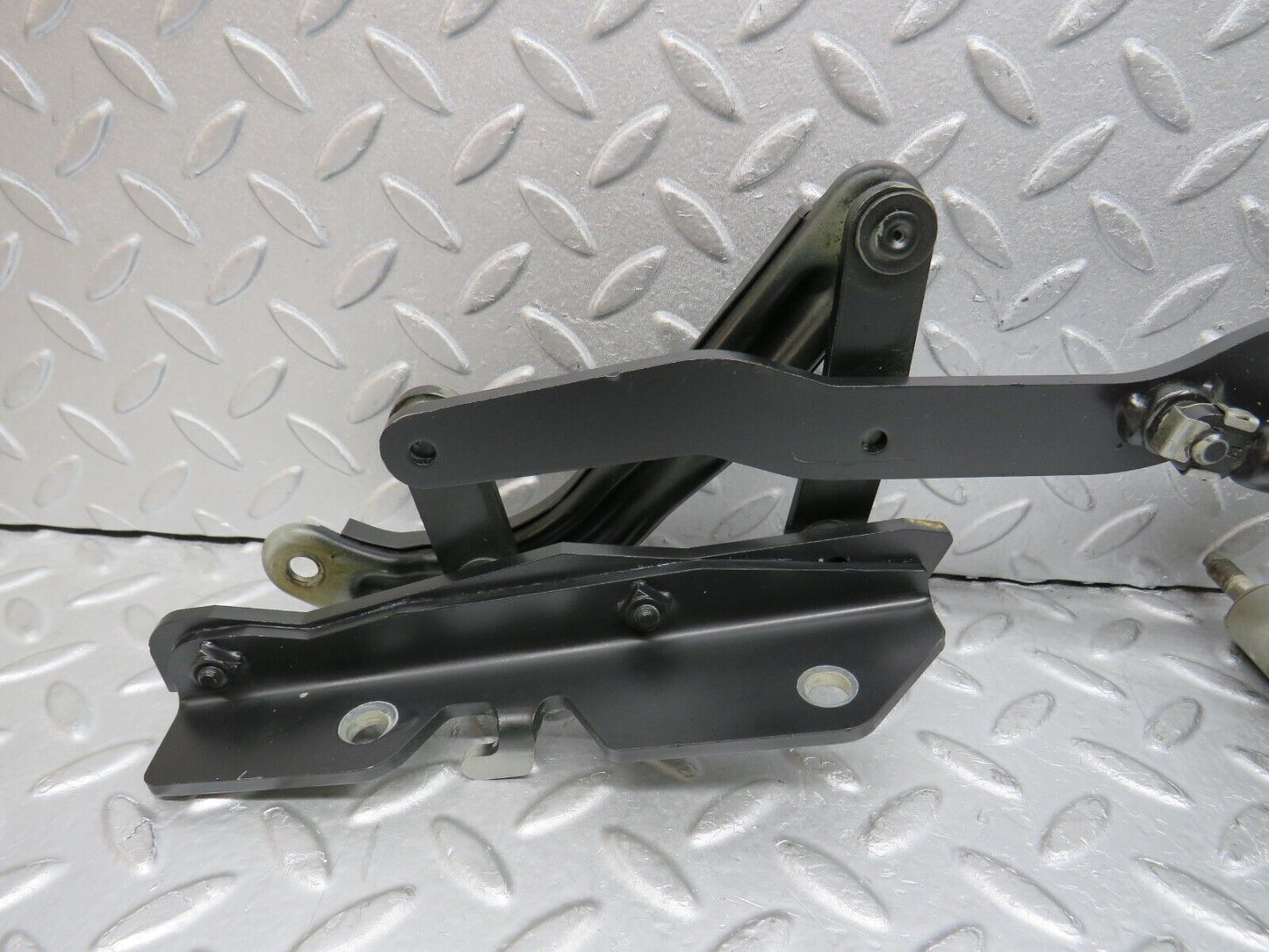 37853 Mercedes-Benz A124 320E Cabriolet Trunk Boot Soft Top Hinge Left Side