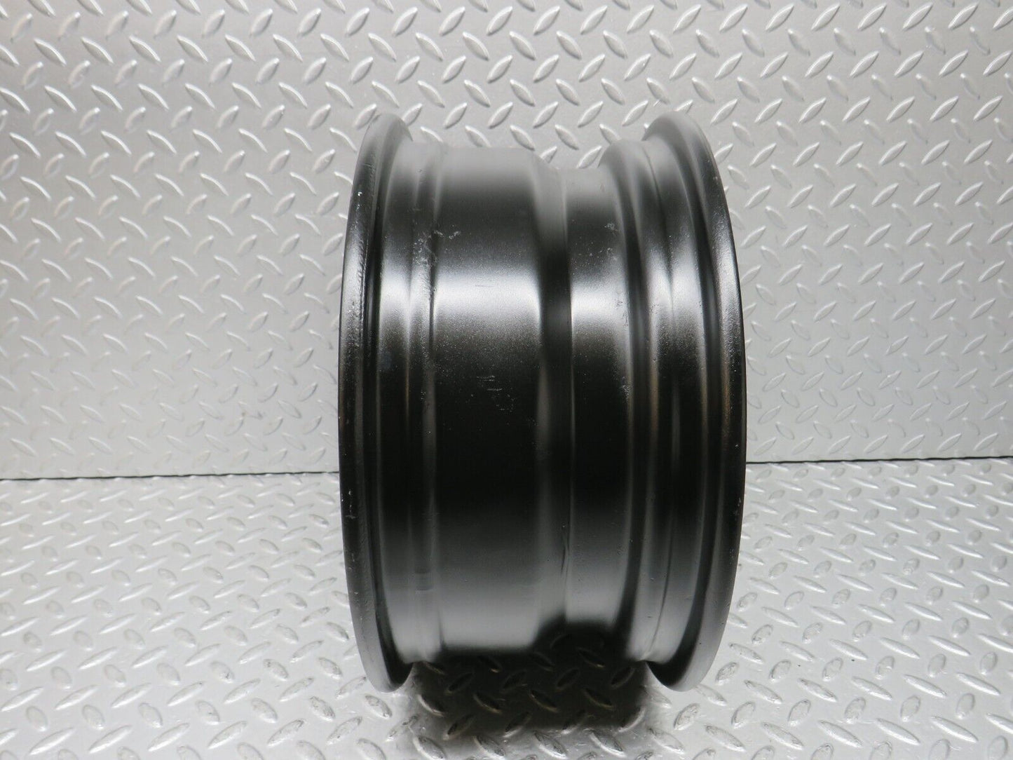 37729 Mercedes-Benz W109 300SEL Steel Wheel 6.5Jx14H2 1084000802