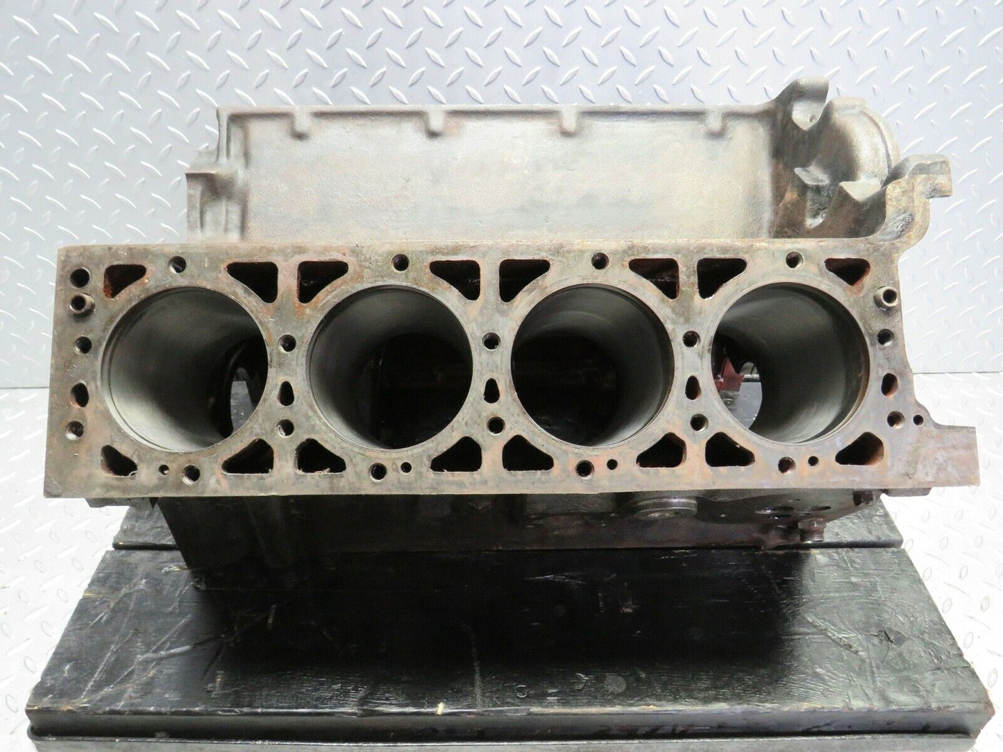 21954 Mercedes-Benz R107 450SL Engine Block M117.982 1170110401