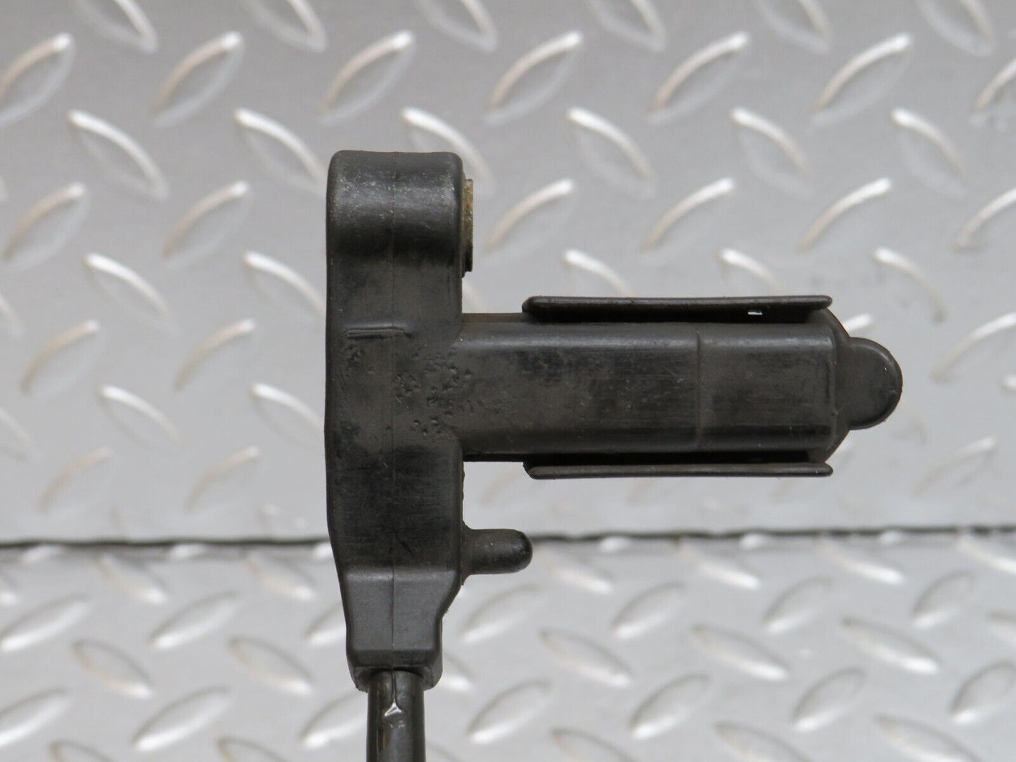 29592 Mercedes-Benz W124 230E Brake Pad Sensor Right Side 2015452228
