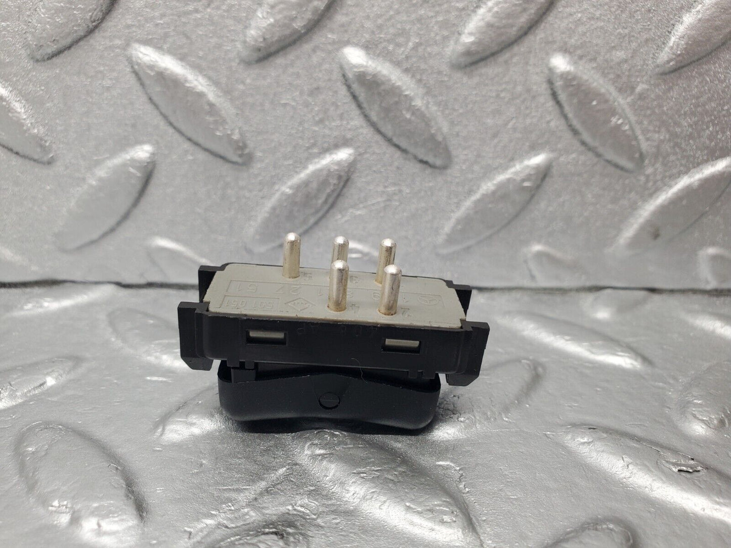 46927 Mercedes-Benz R129 320SL Coupe Boot Lid Release Switch Button 1298212751