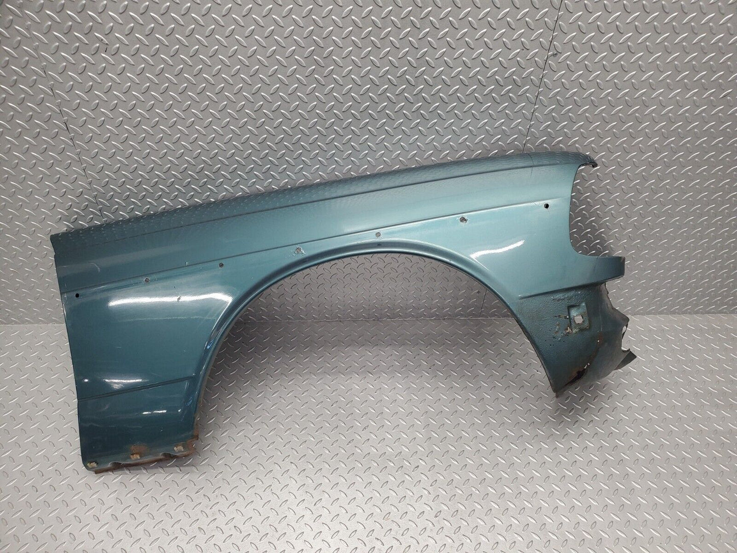 46555 Mercedes-Benz C123 280CE Coupe Front Right Wing Fender