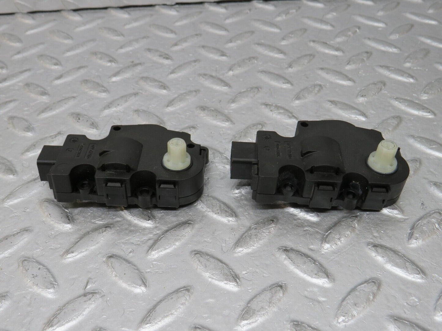 35276 Mercedes-Benz W221 Heater Actuator Motor 2x