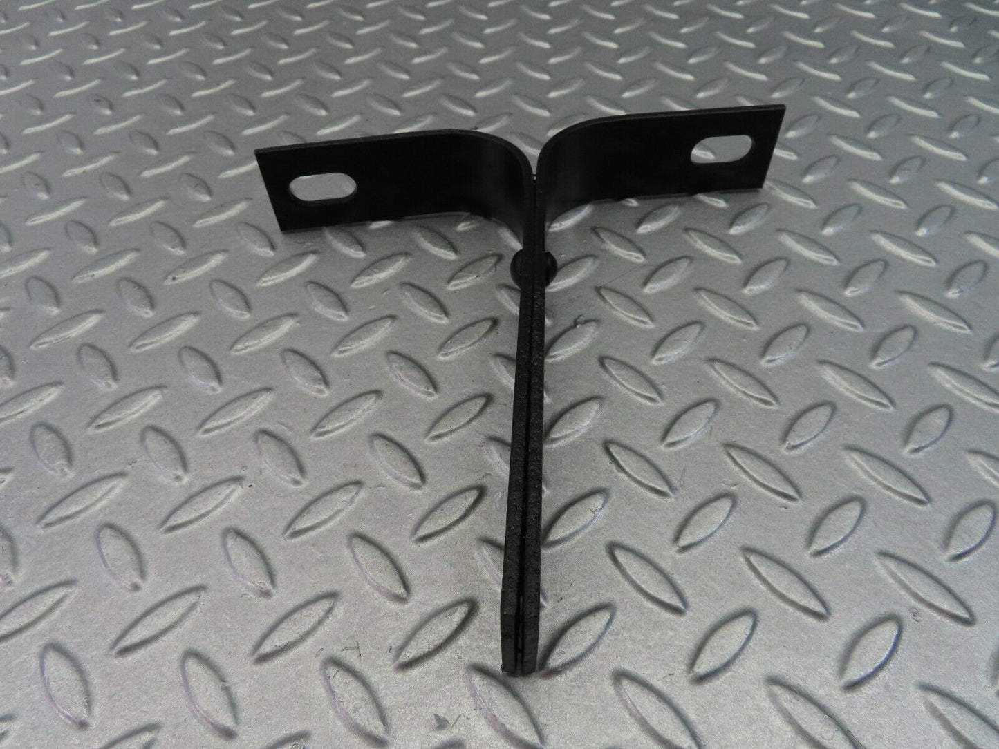 7834 Mercedes-Benz W115 220D Front Bumper Bracket Left Side