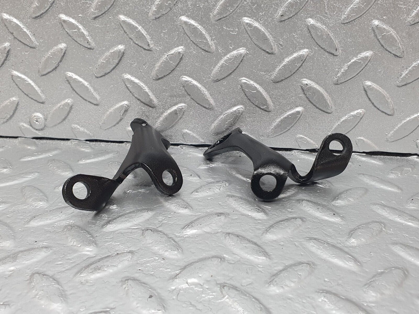 43575 Mercedes-Benz C126 380SEC Coupe Engine Lifting Eyes Hooks