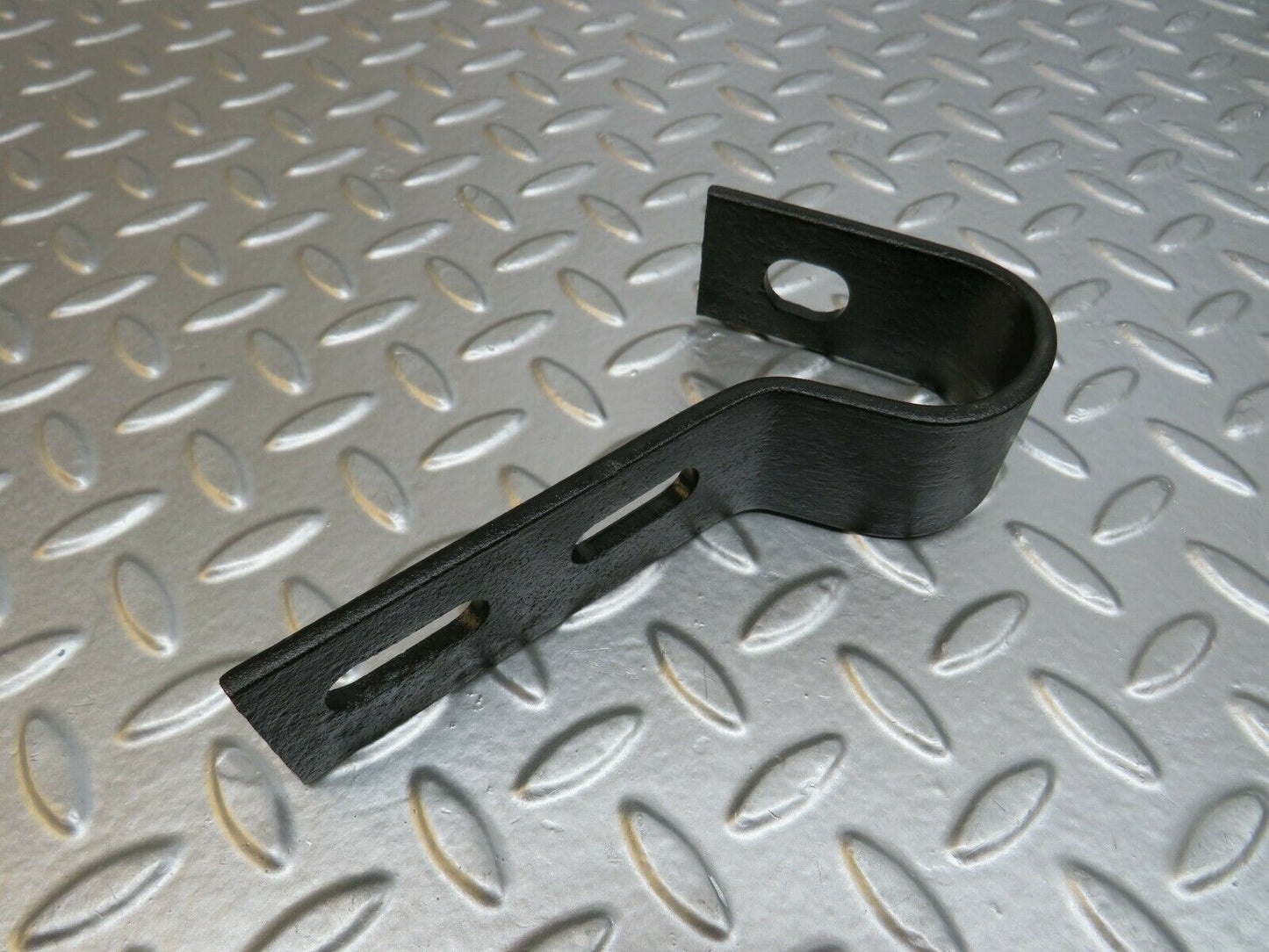 24566 Mercedes-Benz W108 Front Bumper Bracket