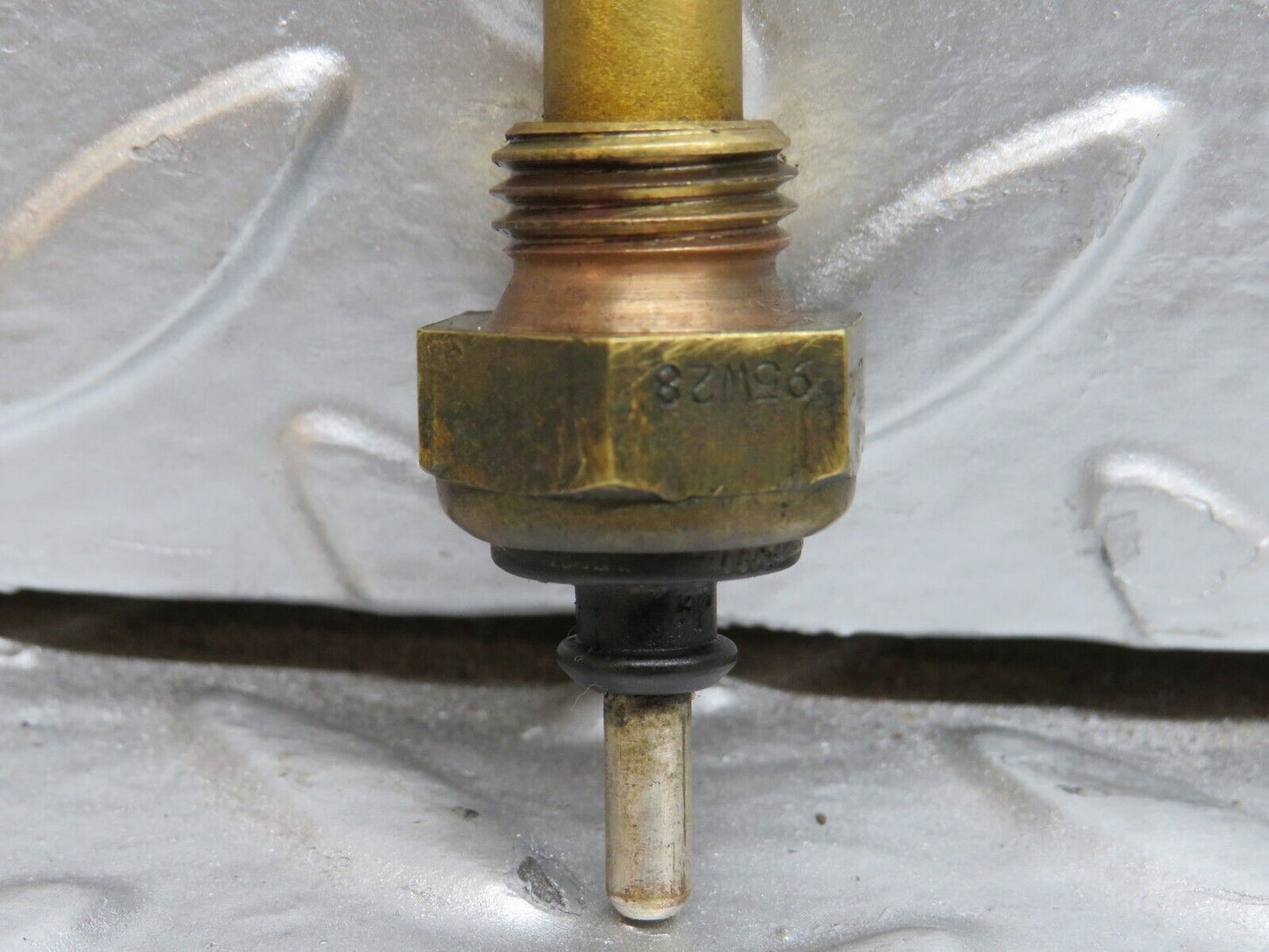 29174 Mercedes-Benz C124 320CE Coolant Temperature Sensor 0055422617