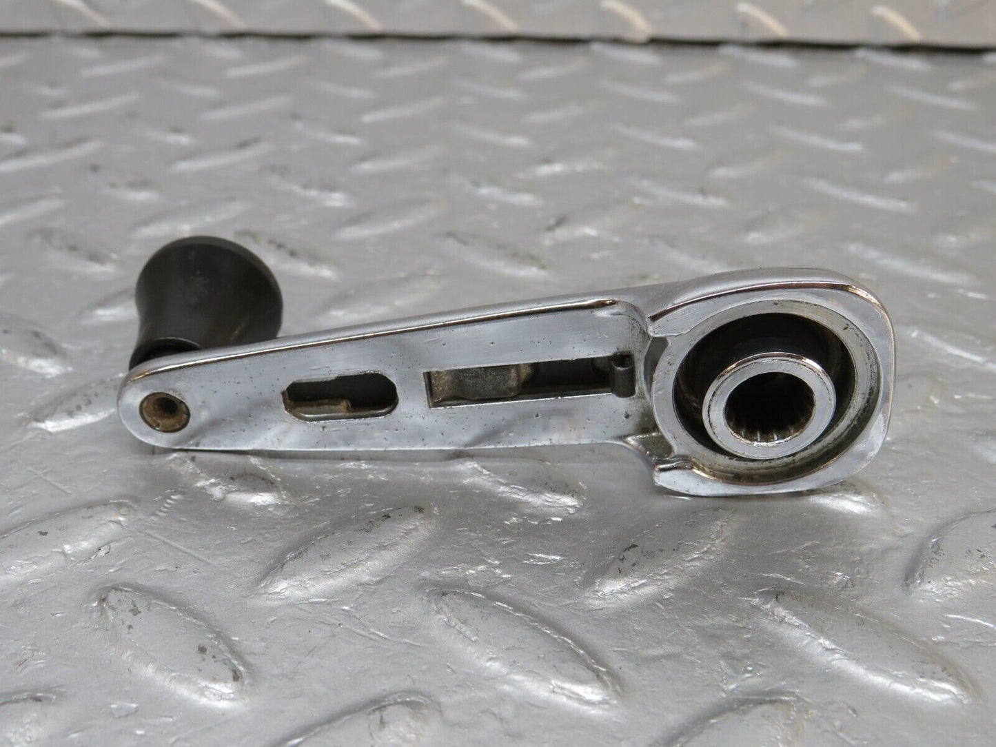40220 Mercedes-Benz W110 230 Window Lifter Crank Handle